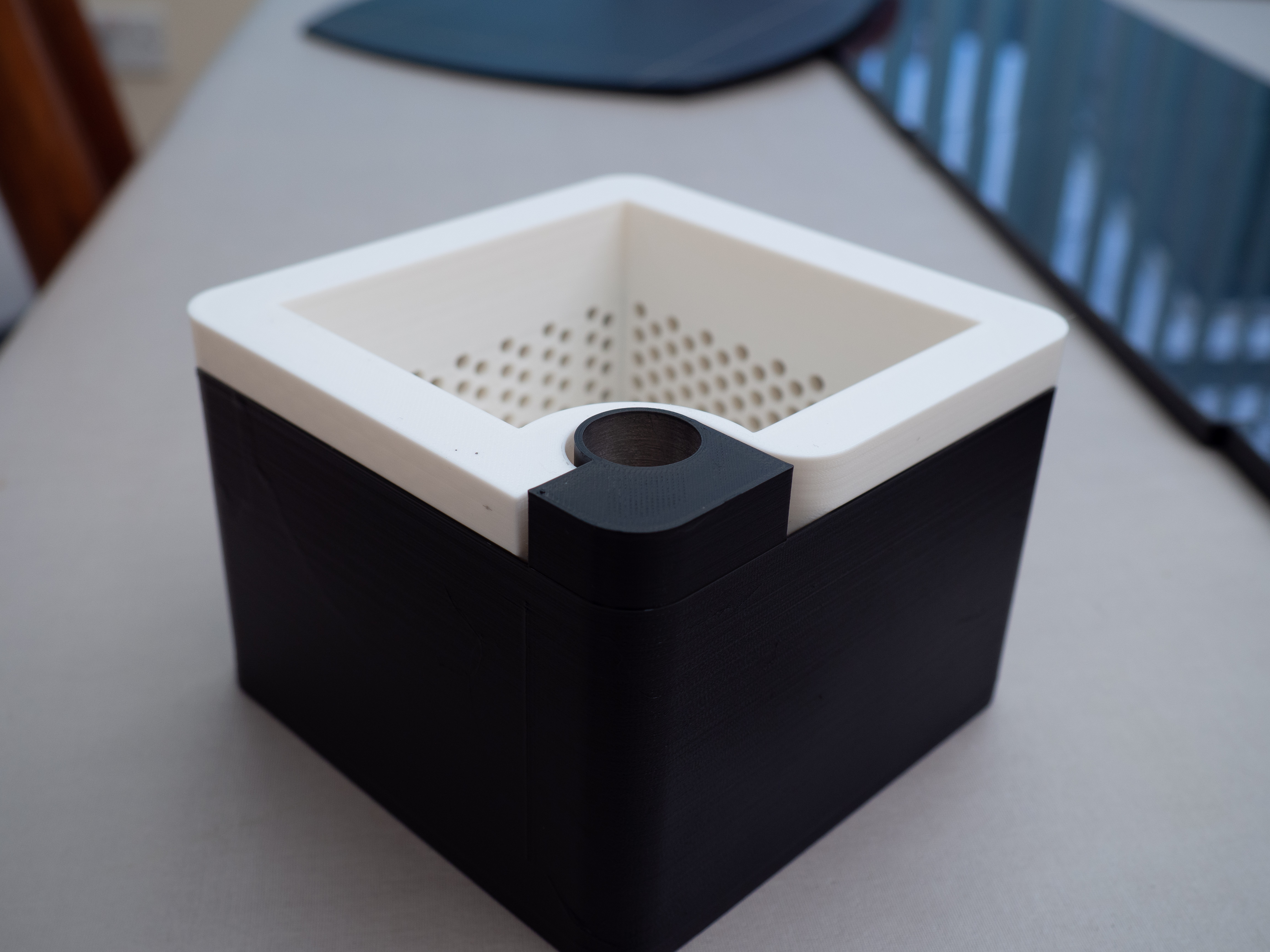 Self Watering Herb Planter - photo 2