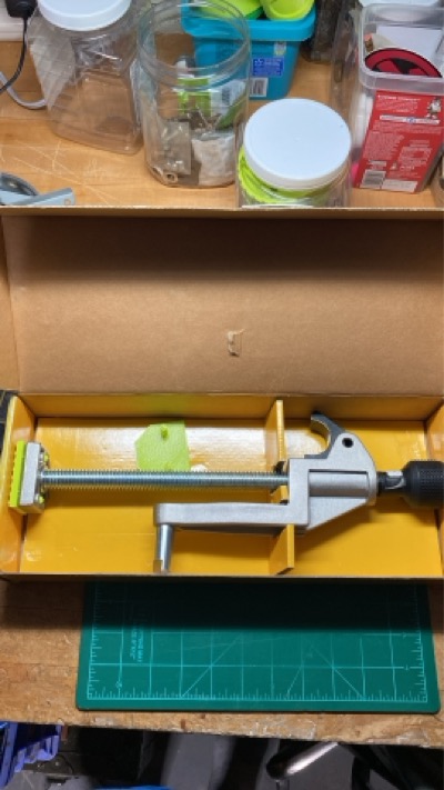 DW7052 DE7052 Material Clamp Jaw for Dewalt 704 and 705 Miter Saws - photo 2