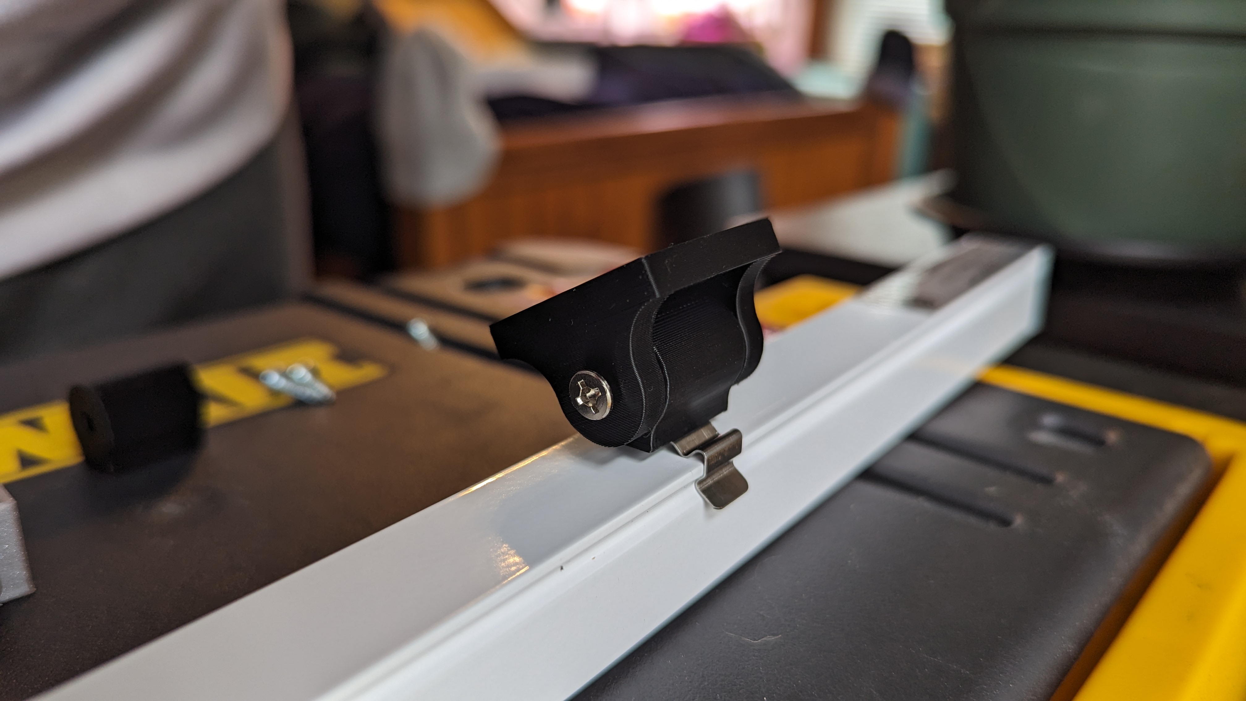 Locking Hinge! - photo 4