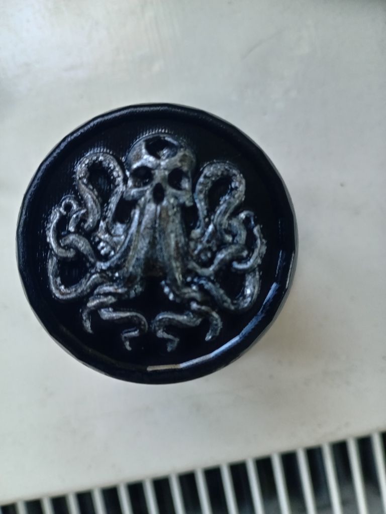 Kraken door knob - photo 2