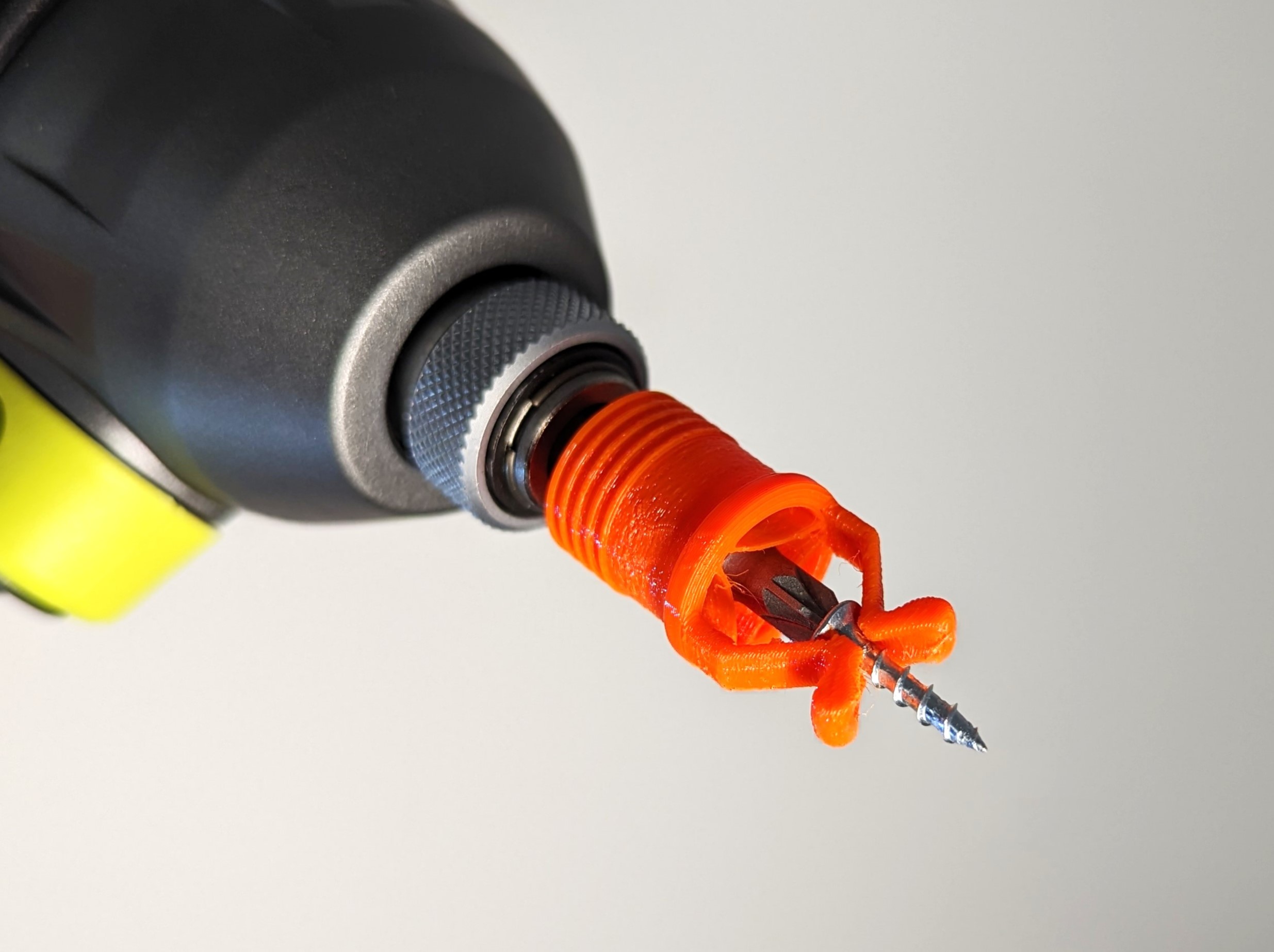 Screw Claw for Screwdriver and Bits