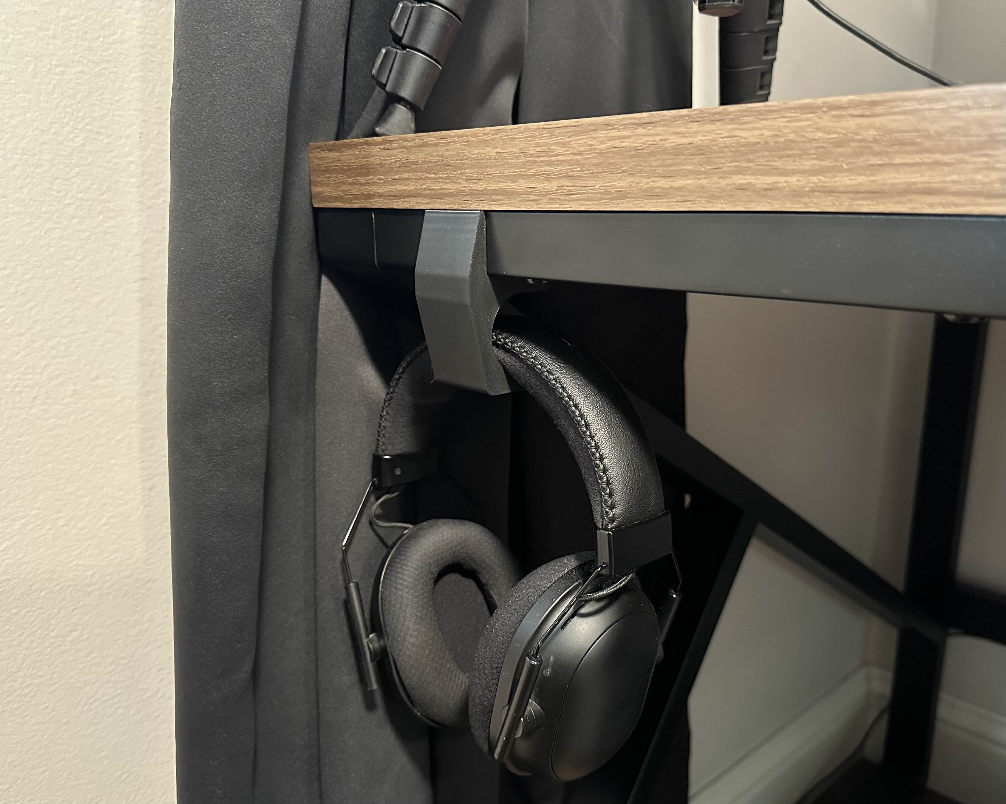 Headphone Holder - Under Desk Headphone Clamp