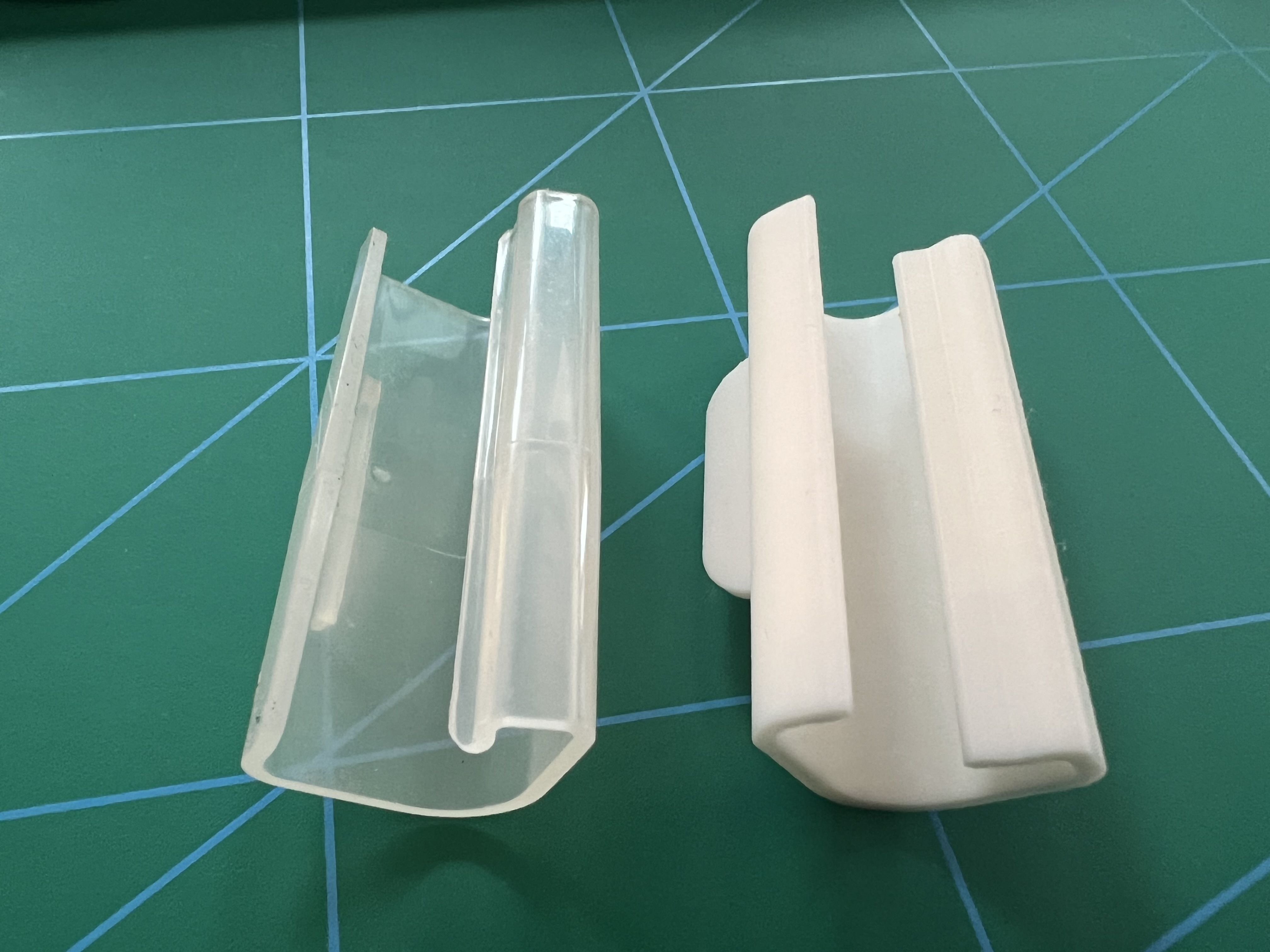 Ikea Samla Clip (slightly firmer hold) - photo 3