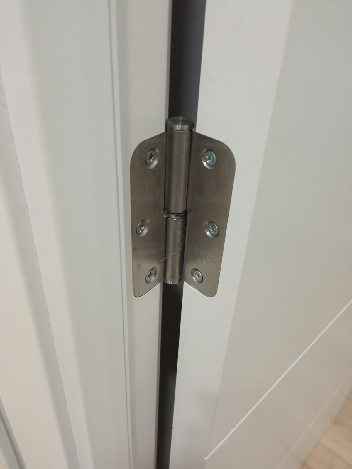 Door stop on hinge - photo 3