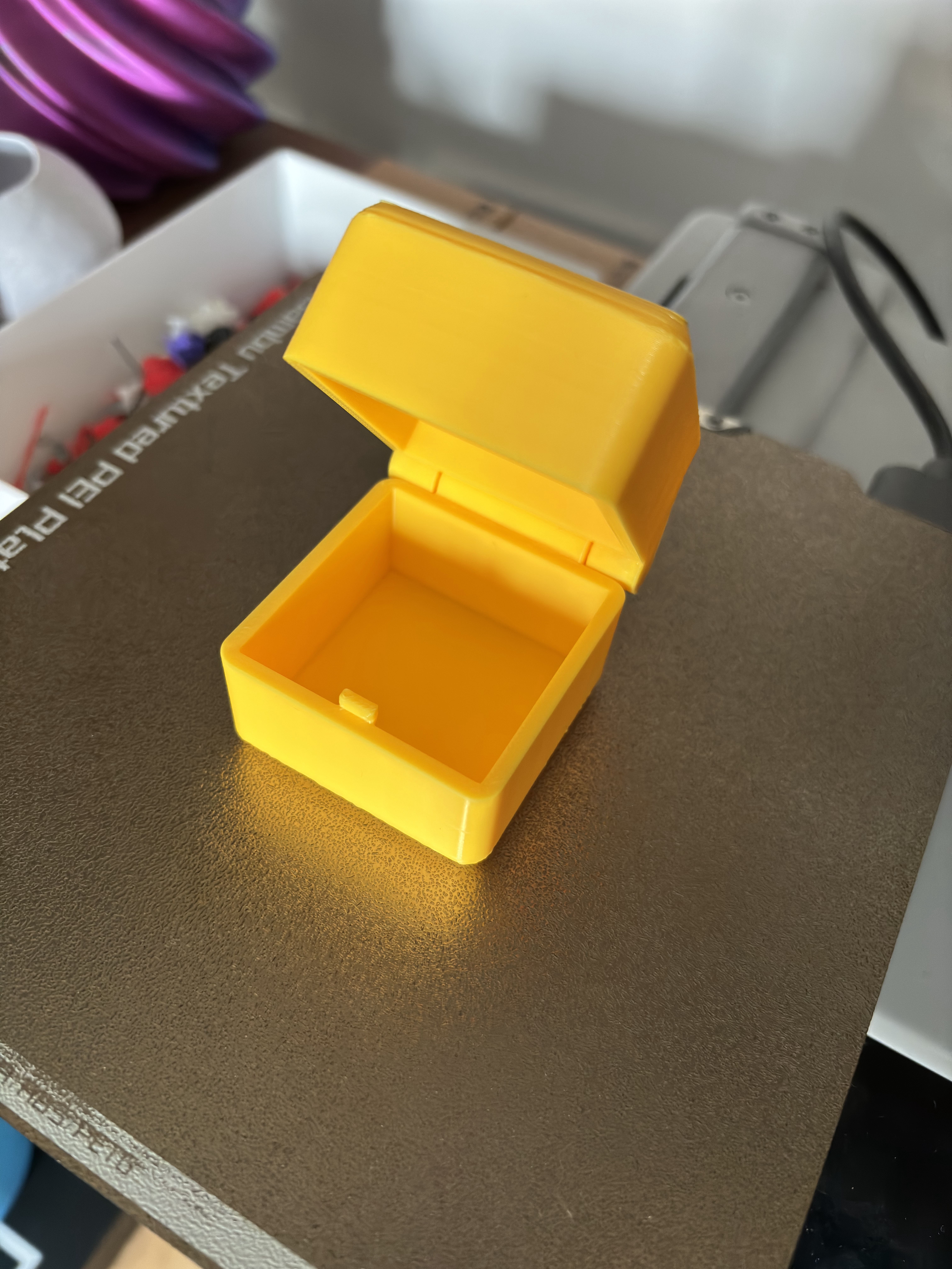 50X50X50mm Box with Hinge And Clip Lock