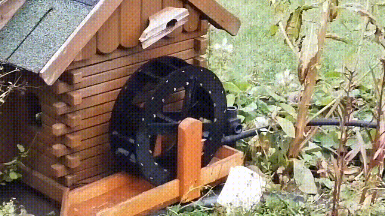 Water wheel for garden pond