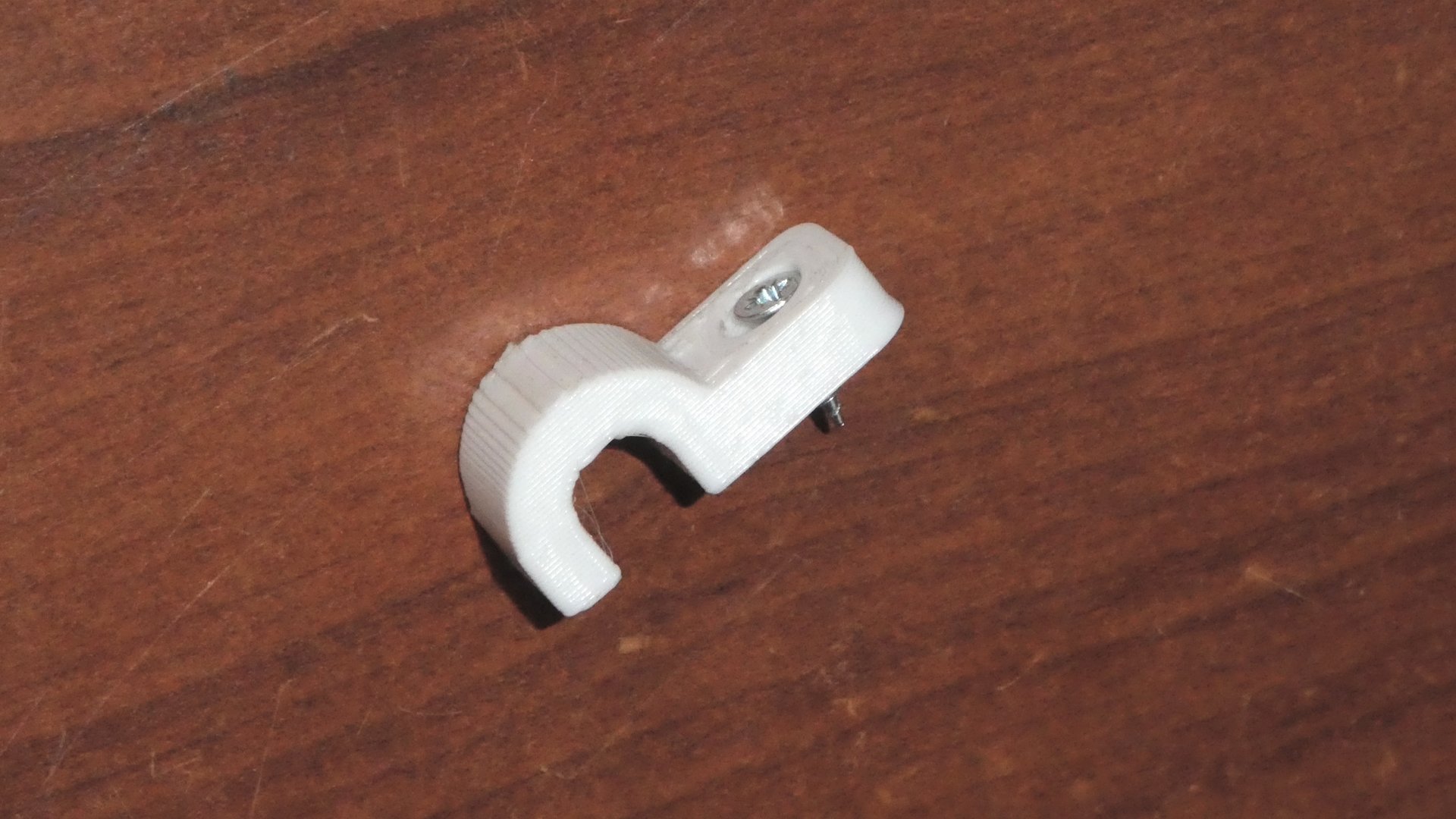 Customizable Cable Wire Holder Mount Clip Clamp Fastener (parametric in FreeCAD) - photo 2