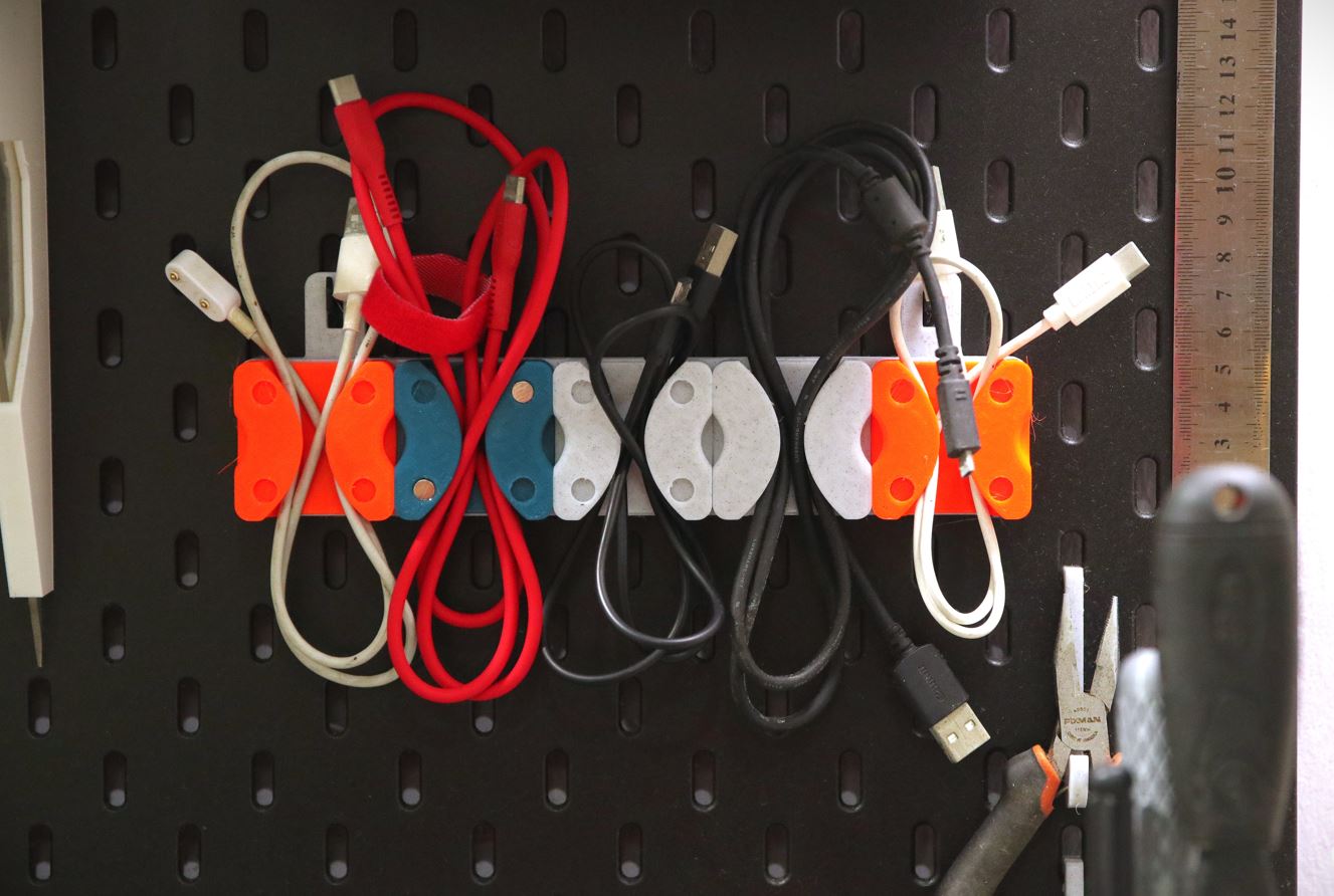 Skadis x Gridfinity Cable Holder set