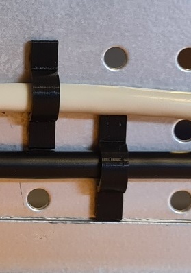 Pegboard Cable Clip Cable Holder (15mm pitch, 4mm dia.)
