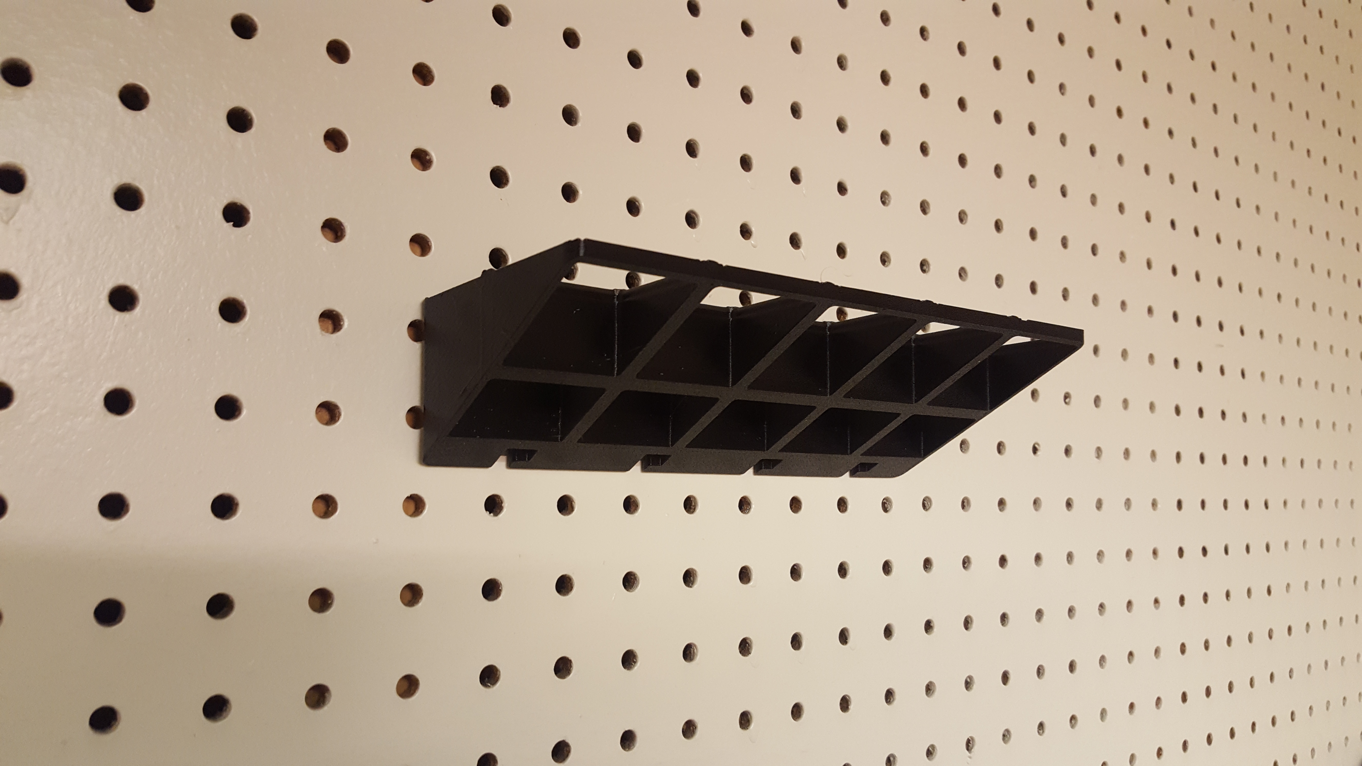 Gridfinity Mount for U.S. Peg Board - Up to 3x6 - No Supports! - photo 2