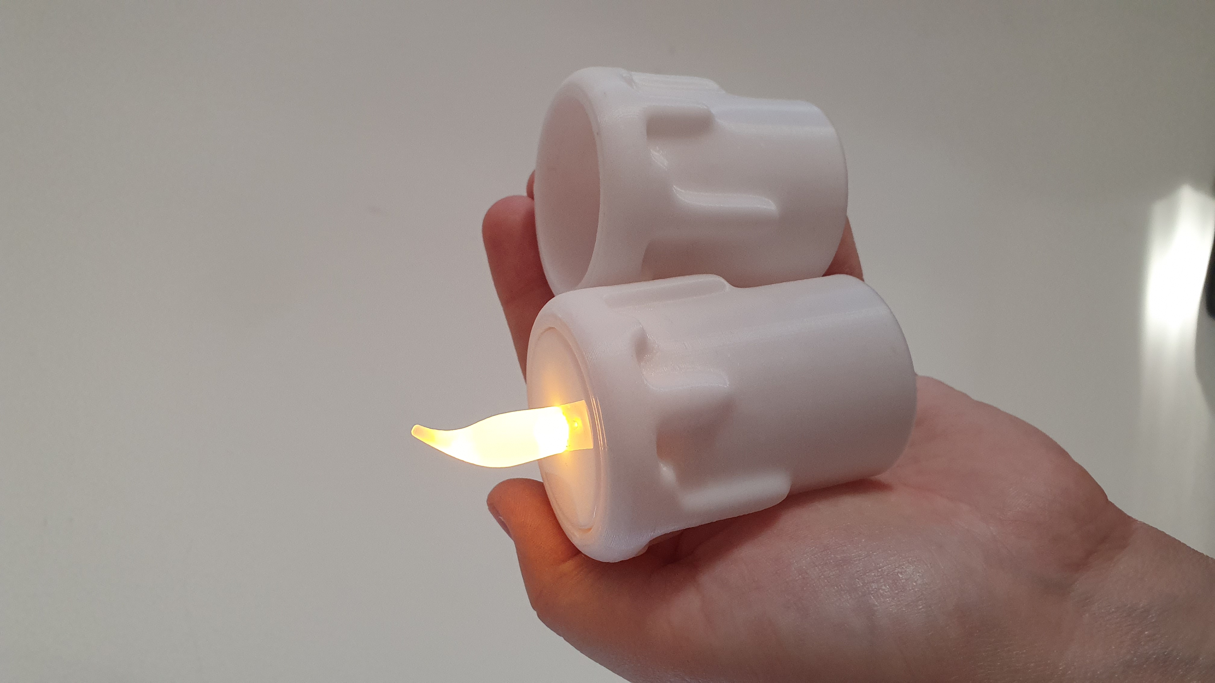 Melting candle tea light holder - photo 3