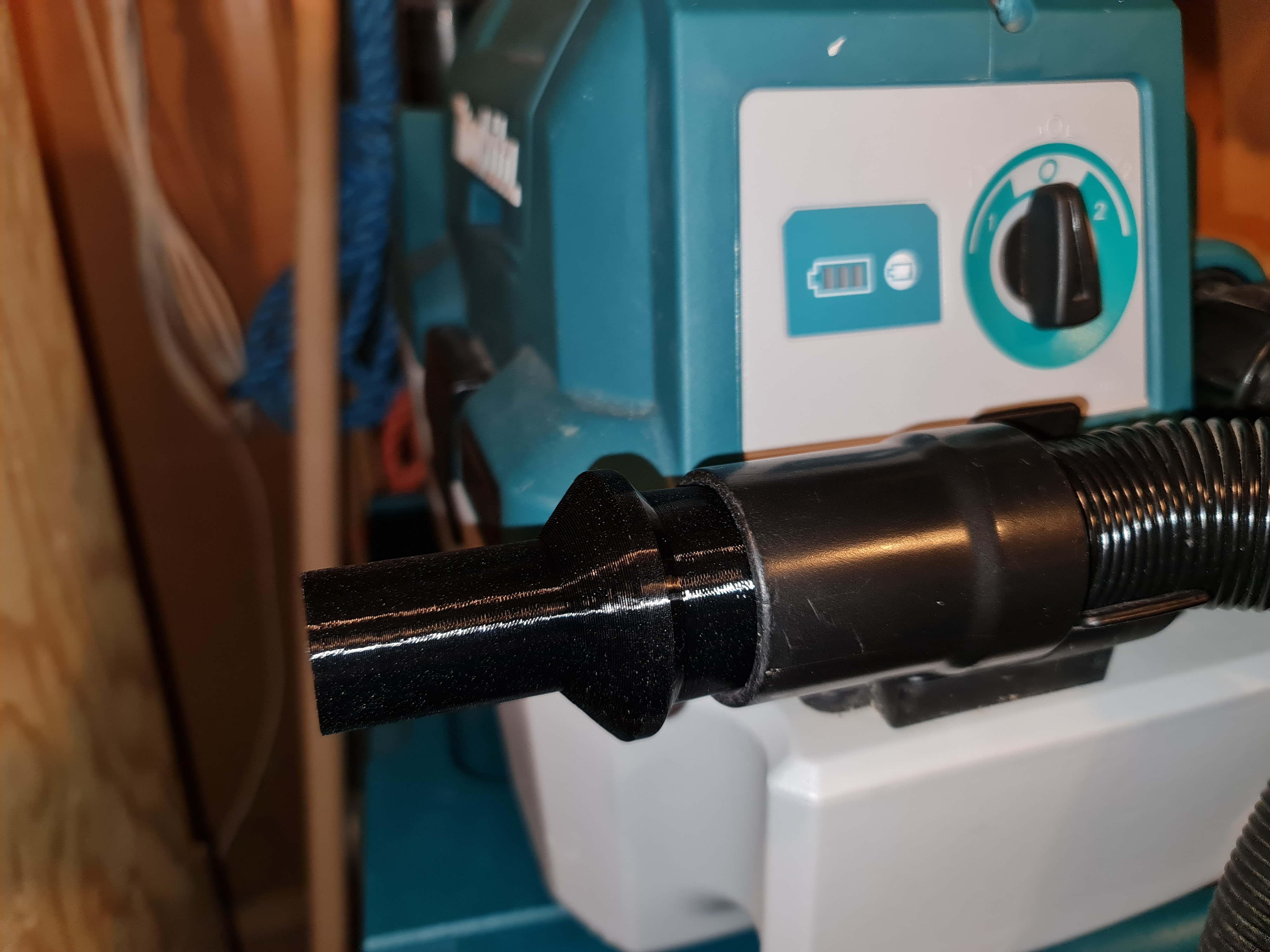 Vacuum adapter for Makita 18V vacuum to Makita 18V random orbit sander - photo 4