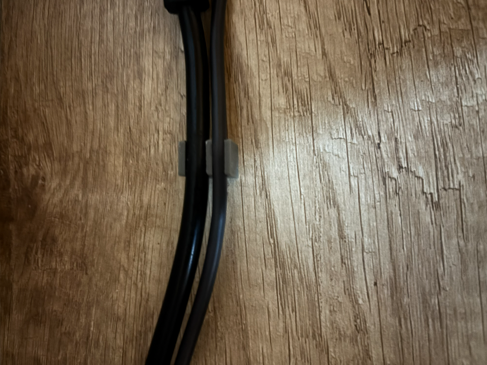 Cable clip for one large and one small cable - photo 2