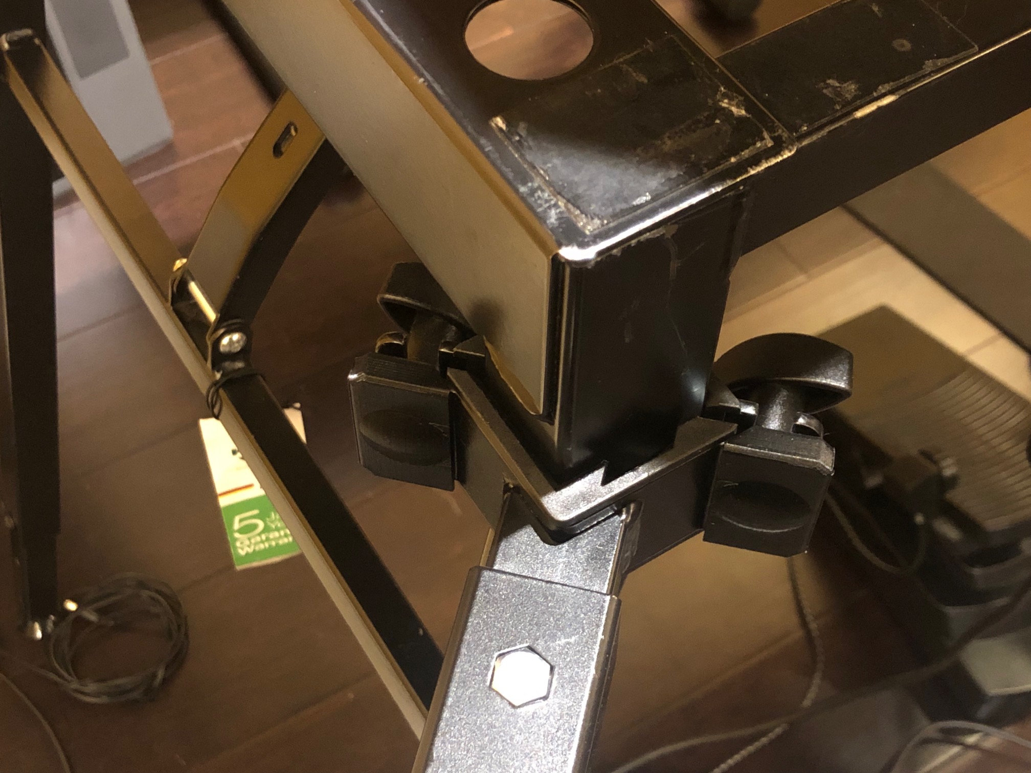 K&M keyboard stand clamp bolt retainer - photo 2