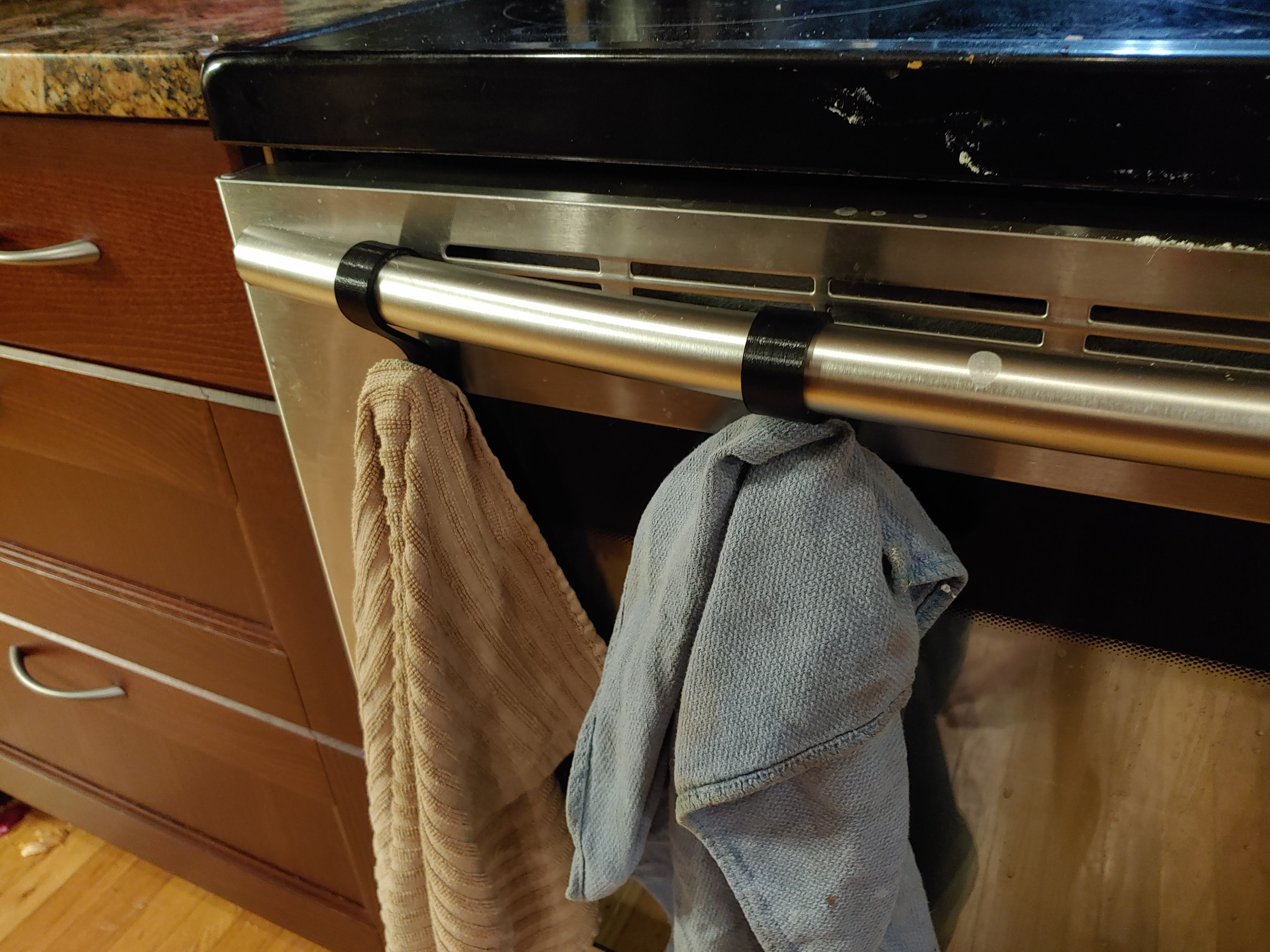 Kitchen towel hook for dishwasher or oven