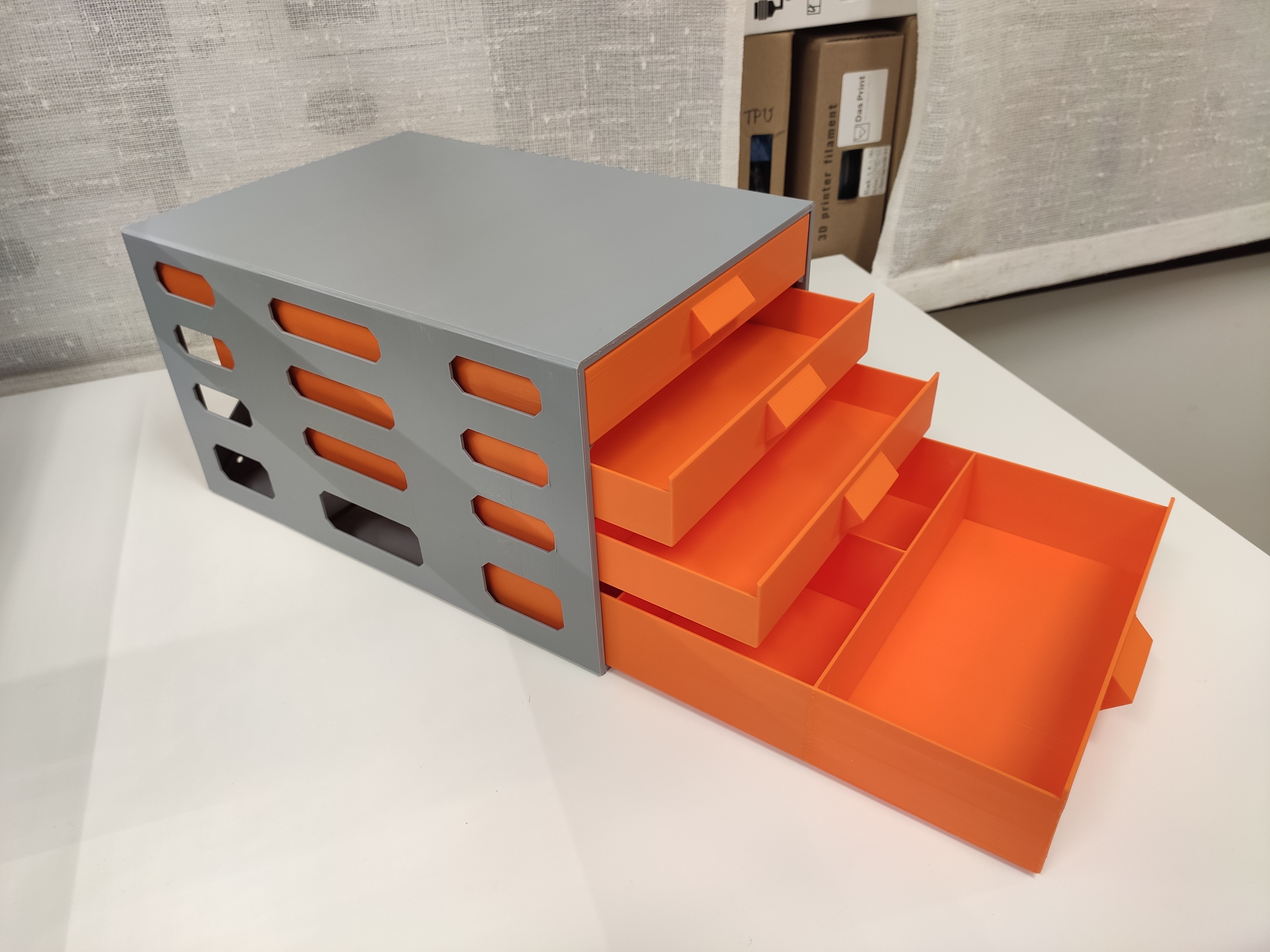 Box with drawers parametric