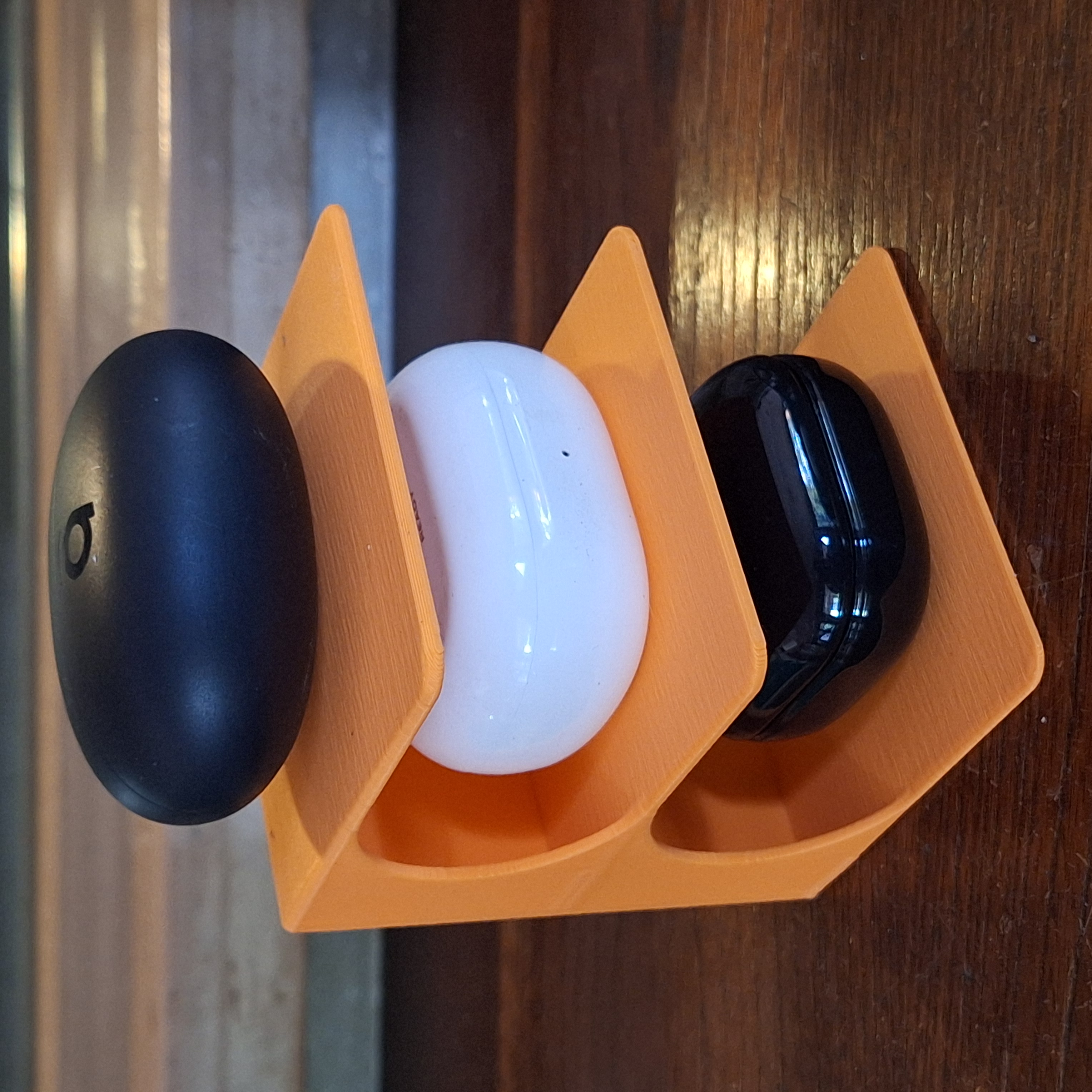 Mini desktop shelf