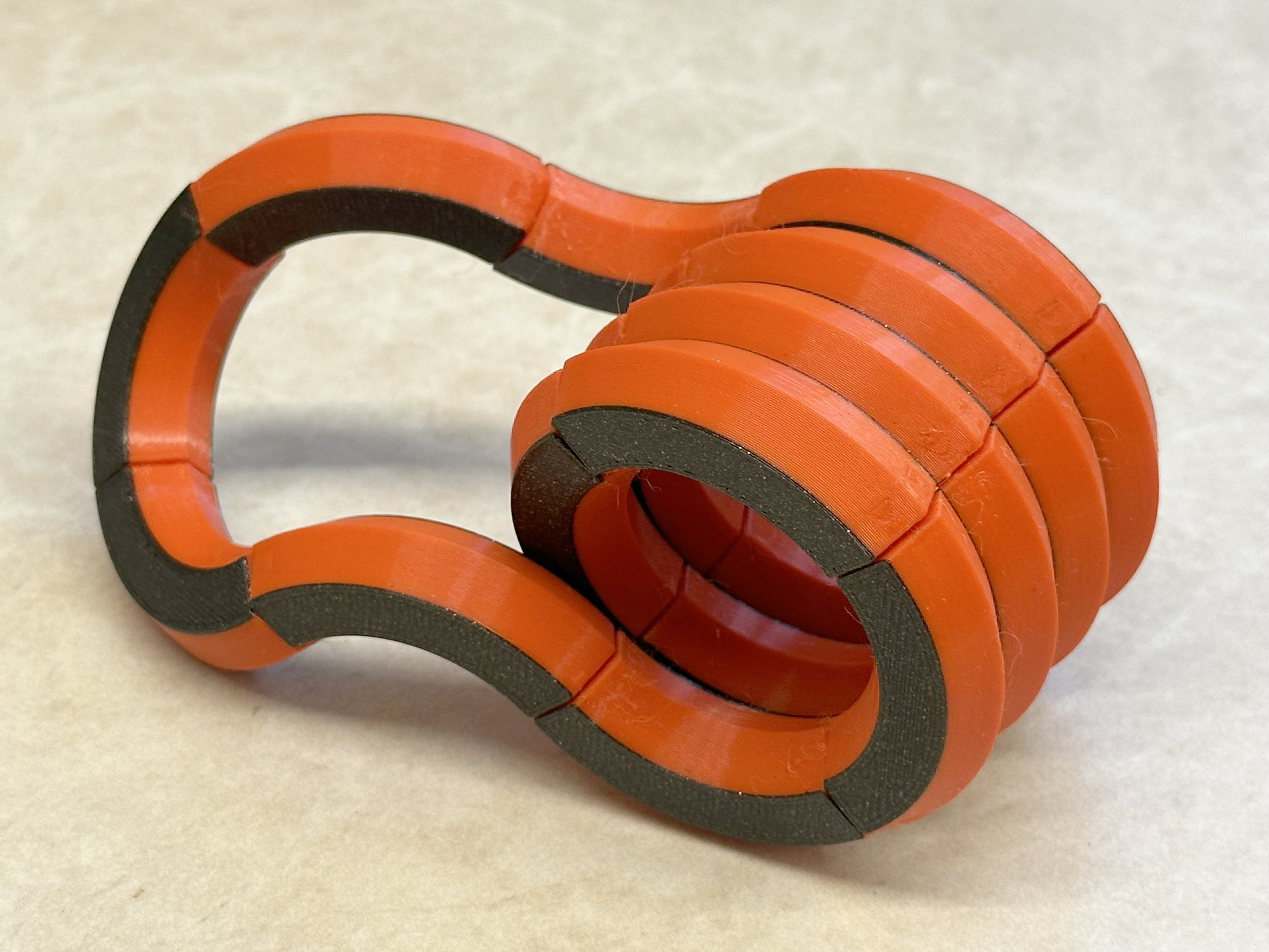 Squiggly articulated Toy - photo 4