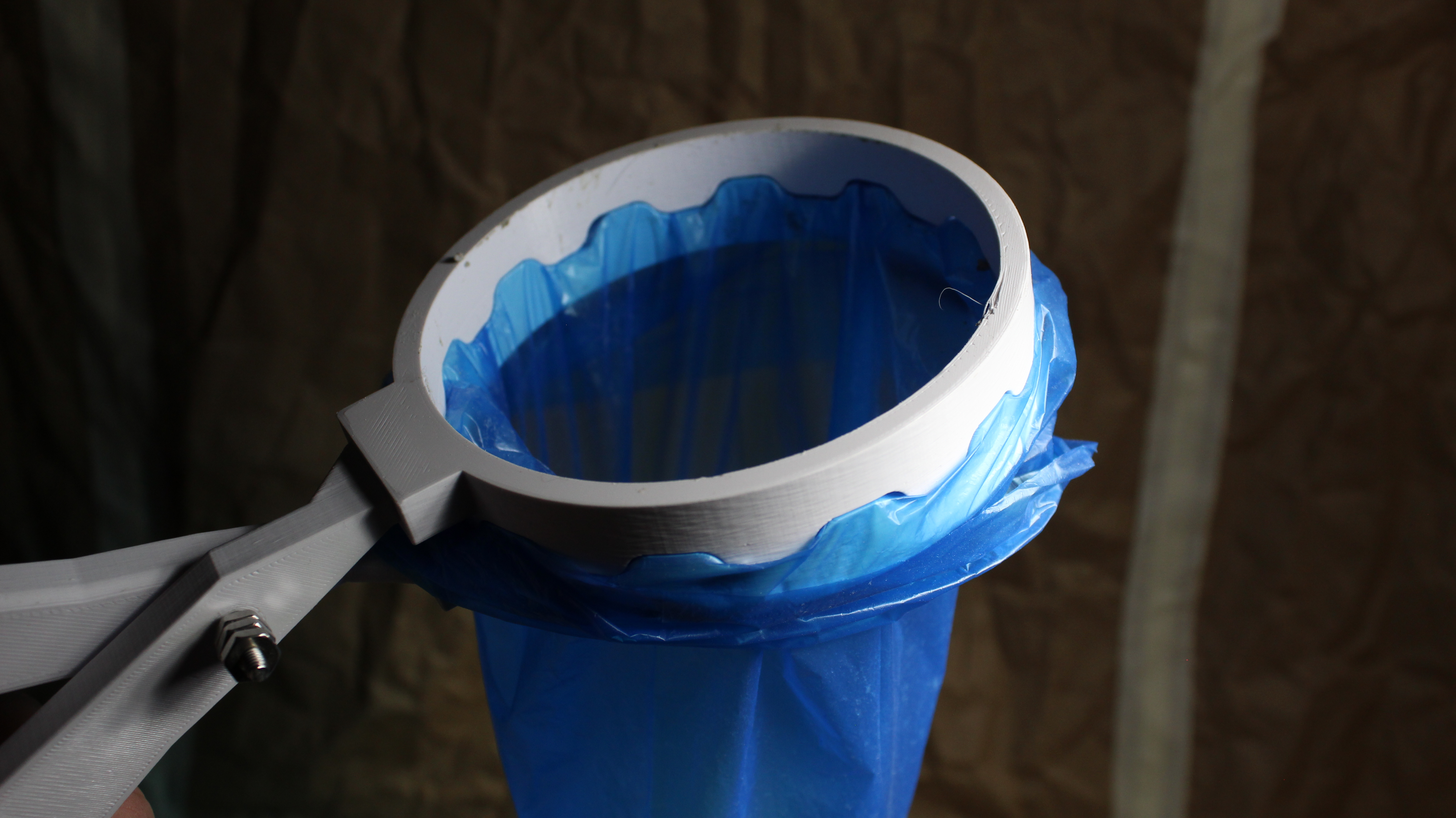 Litter Bag Clamp - photo 2