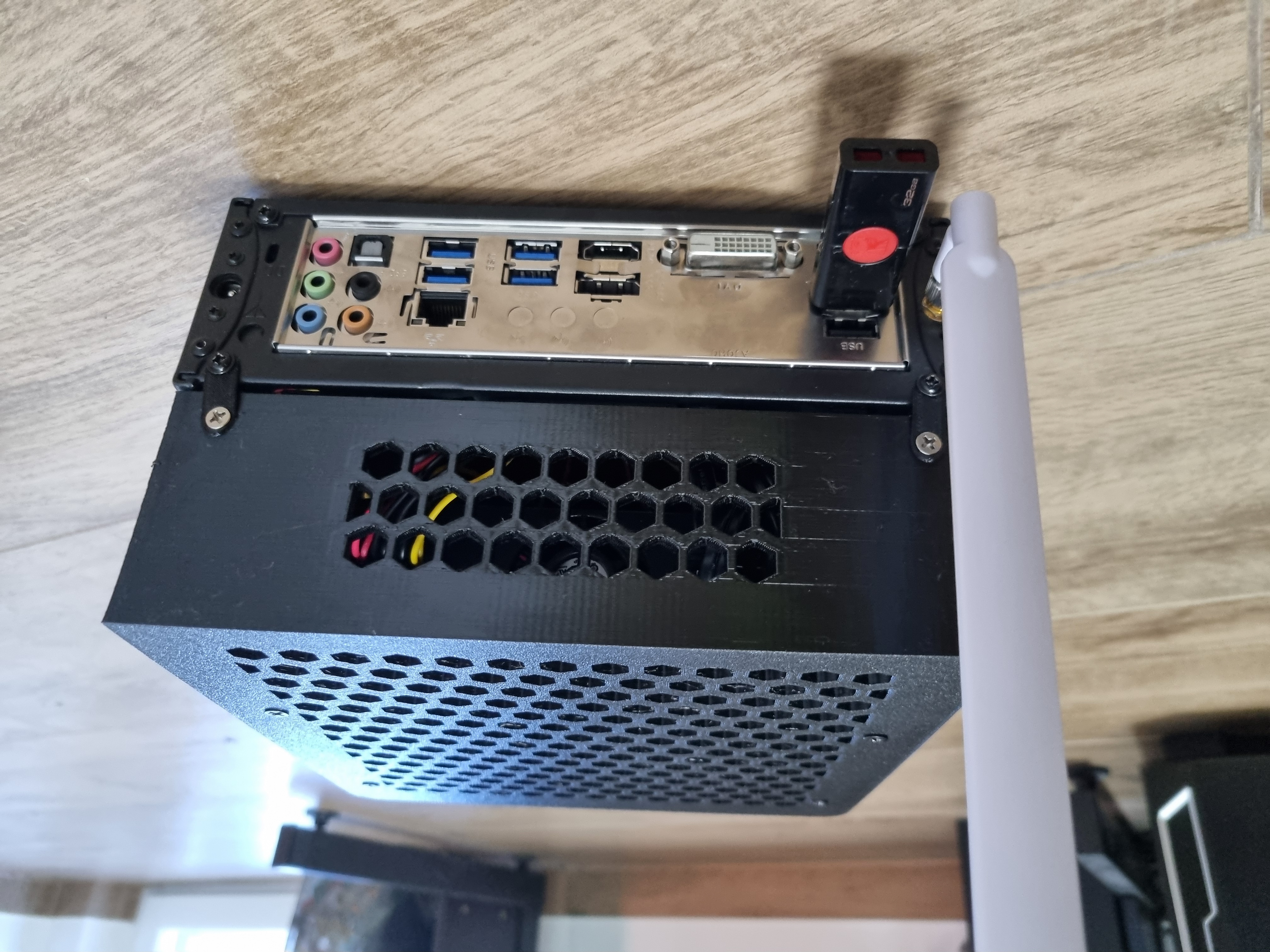 Inter-Tech ITX-601 ITX-603 5.25" storage expansion - photo 4
