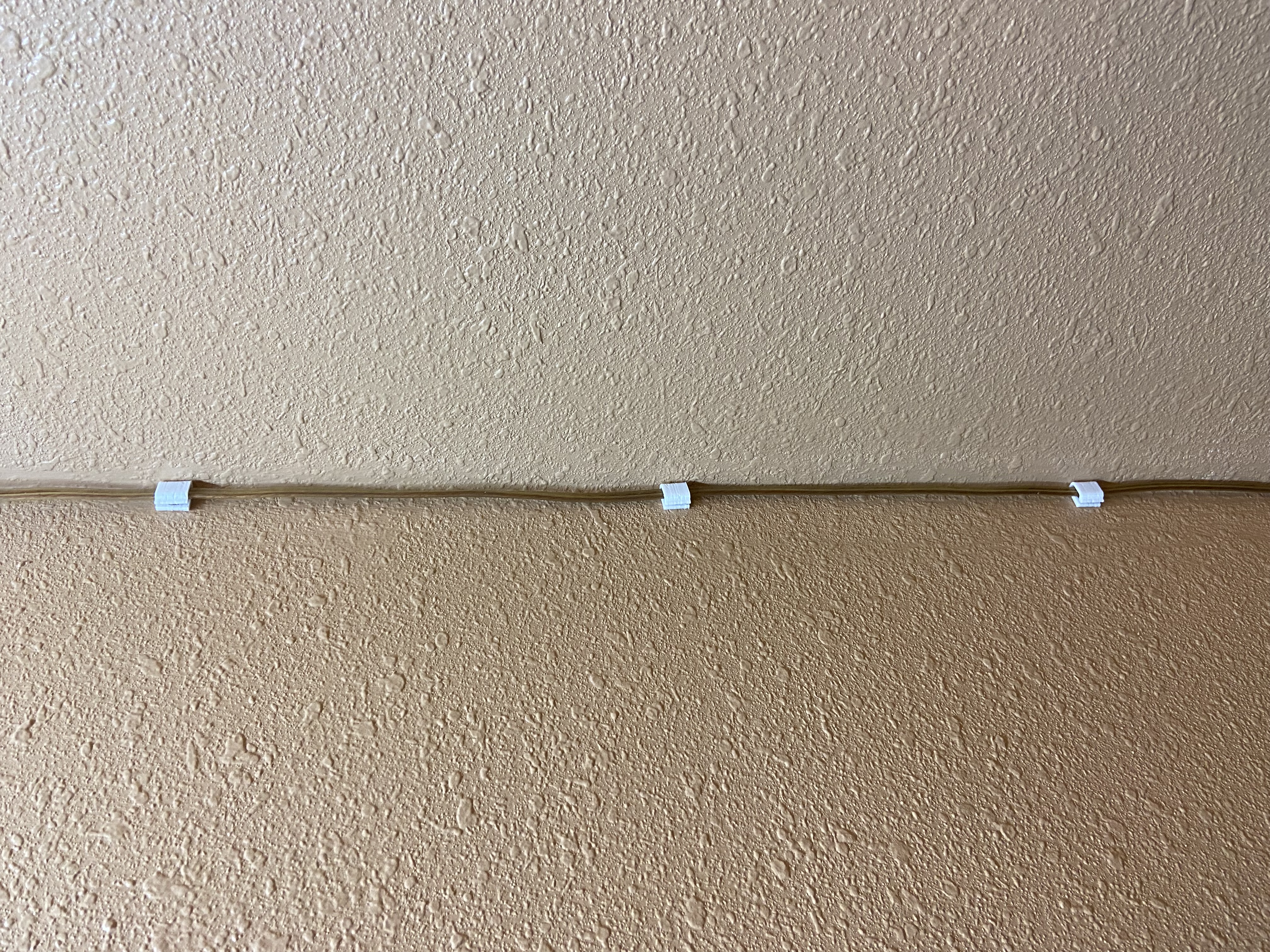 Thumbtack Wire Clip - photo 2