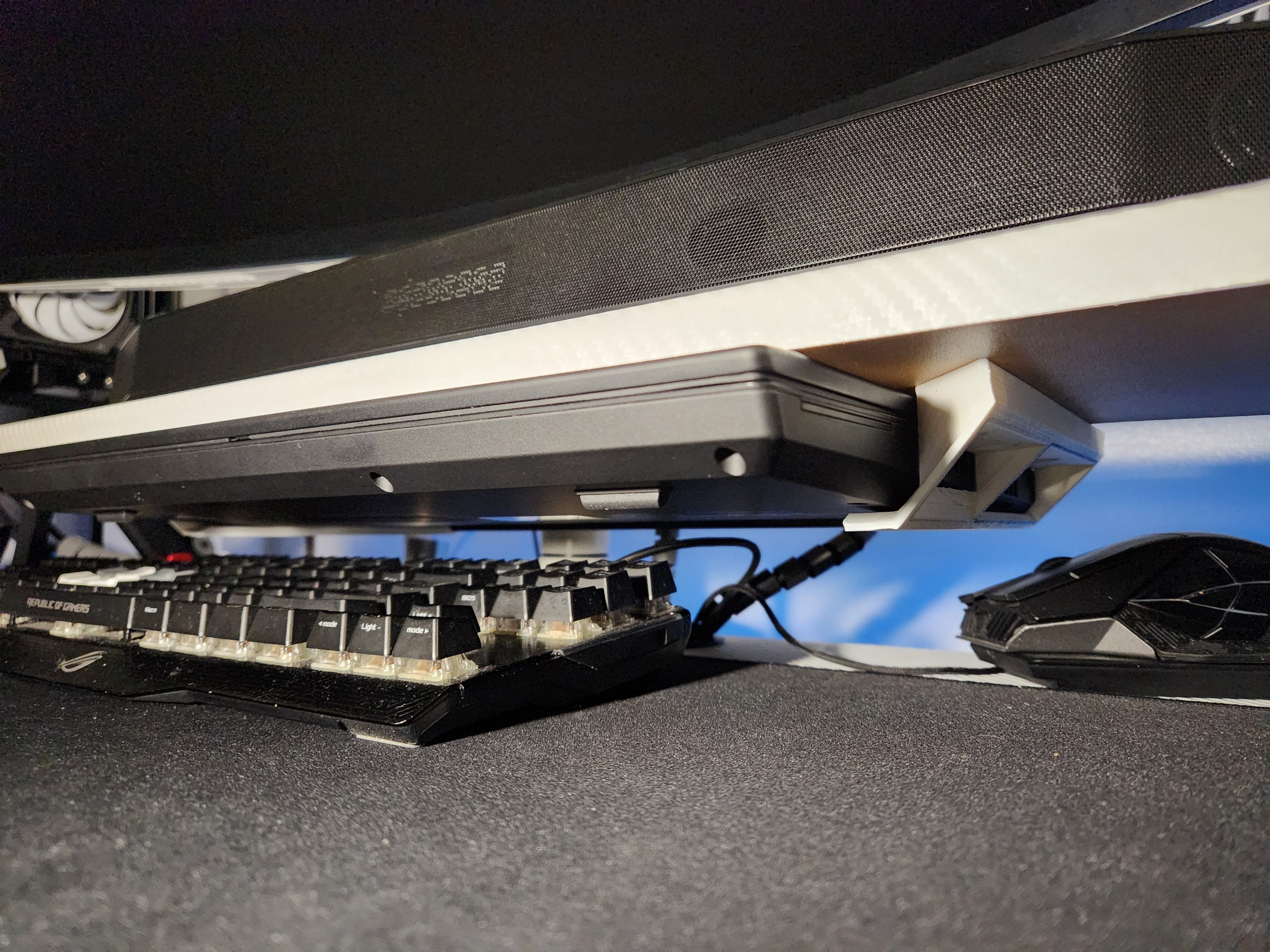 Lenovo ThinkPad P15 and P52 laptops under desk/shelf bracket mount. Optimized for 3D printing. - photo 2
