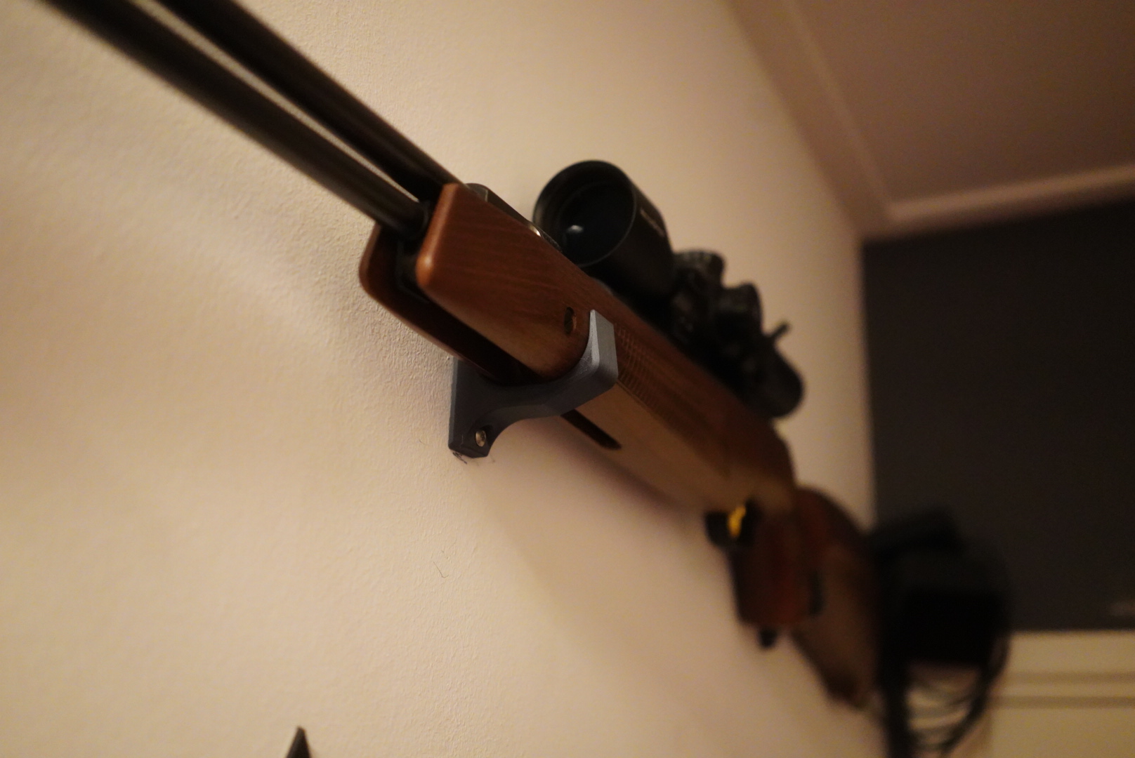 Gun/Rifle Wall mount - photo 2