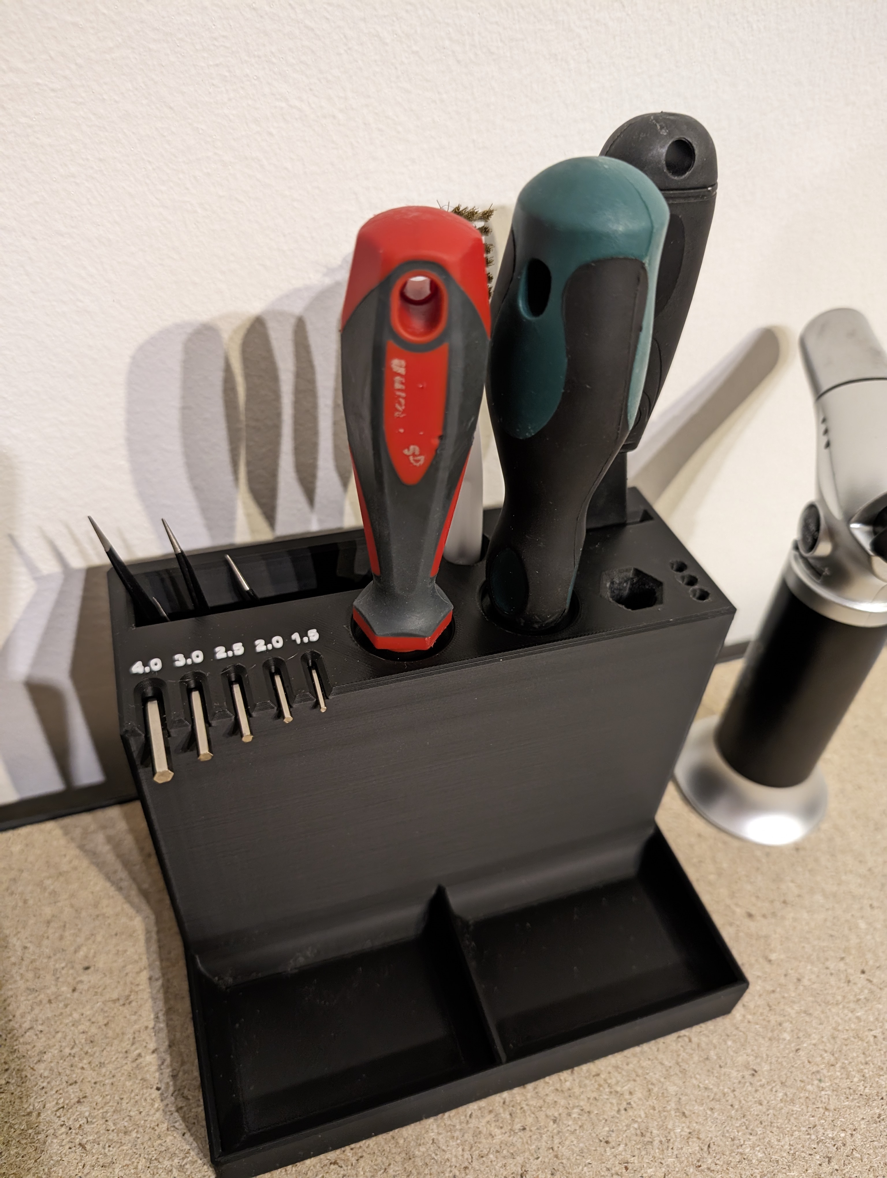 Tool stand