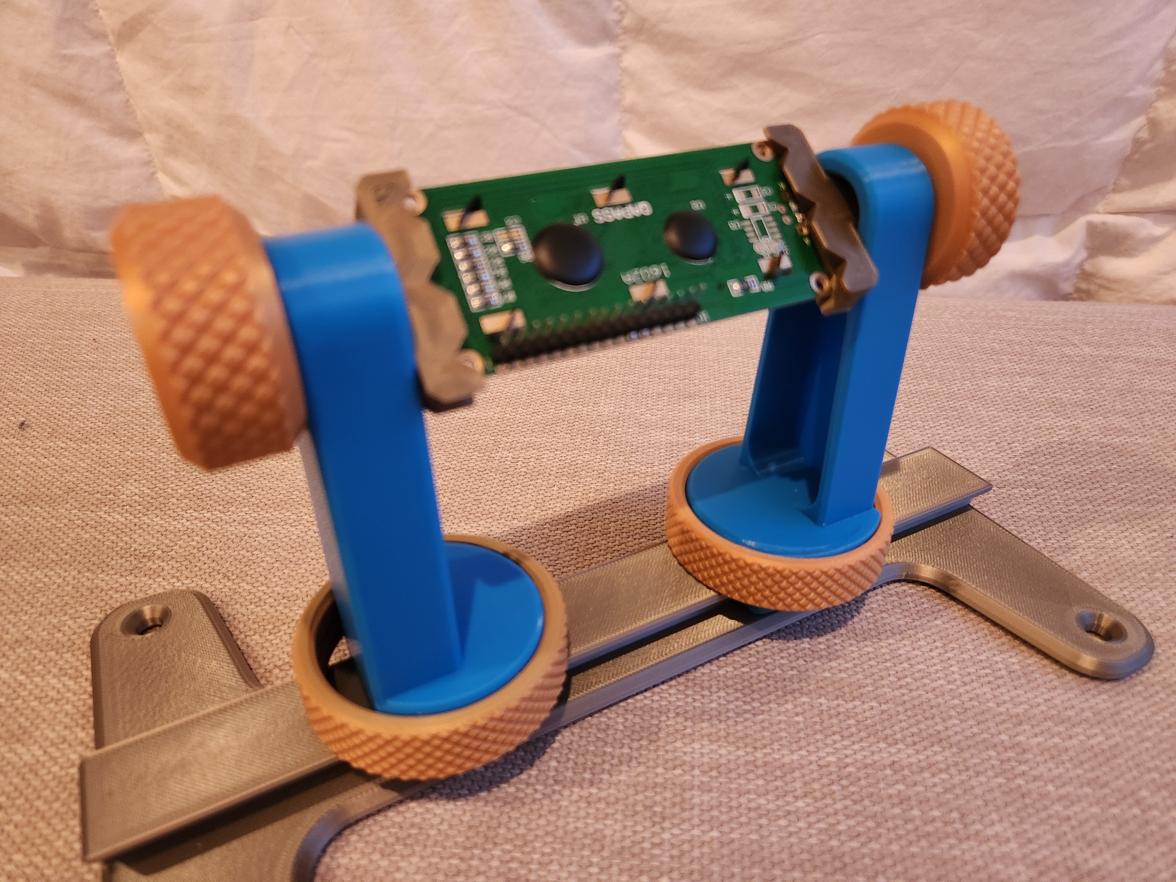Adjustable PCB Holder Tool - photo 4