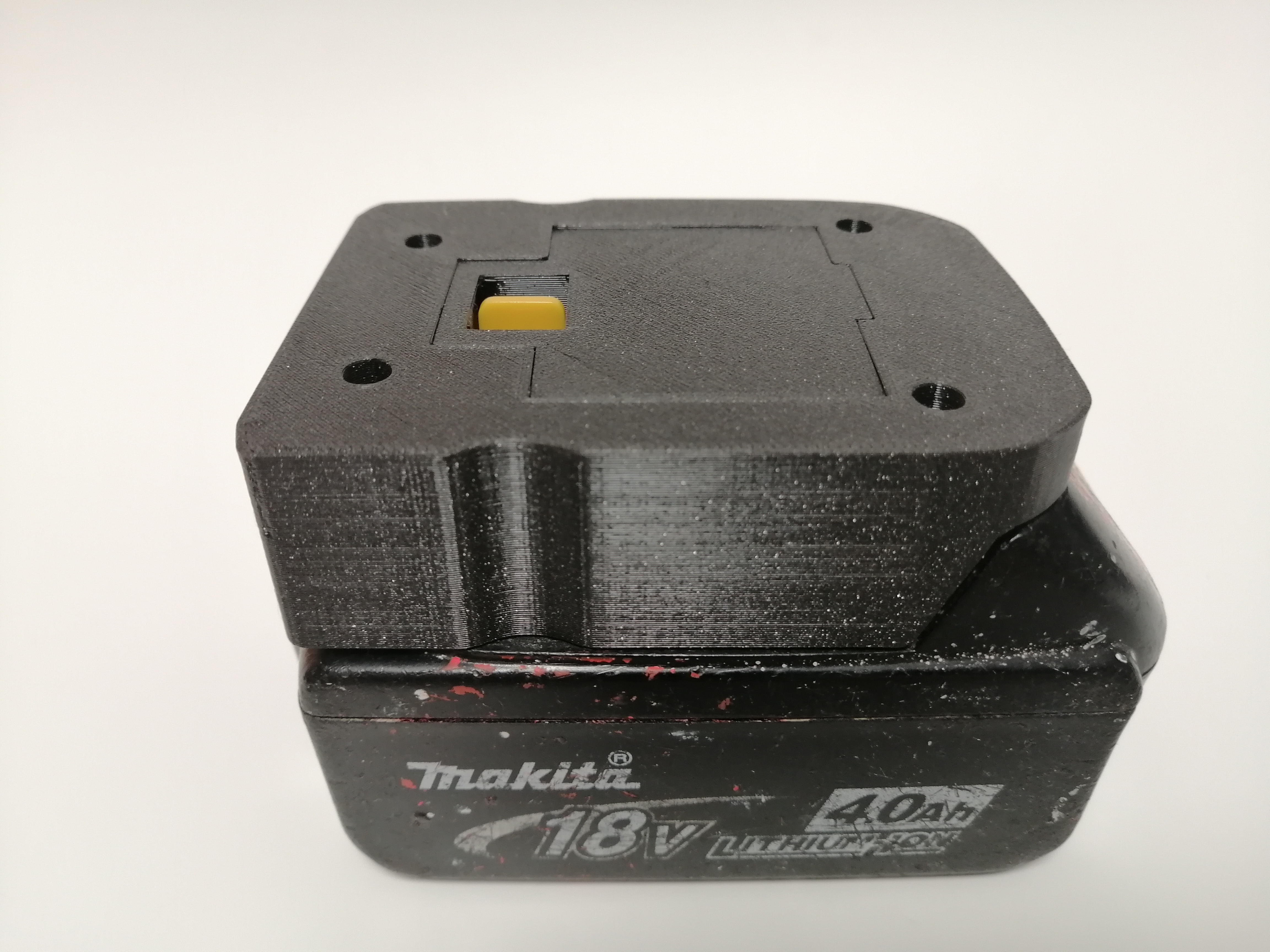 Makita 18V battery adapter - photo 2