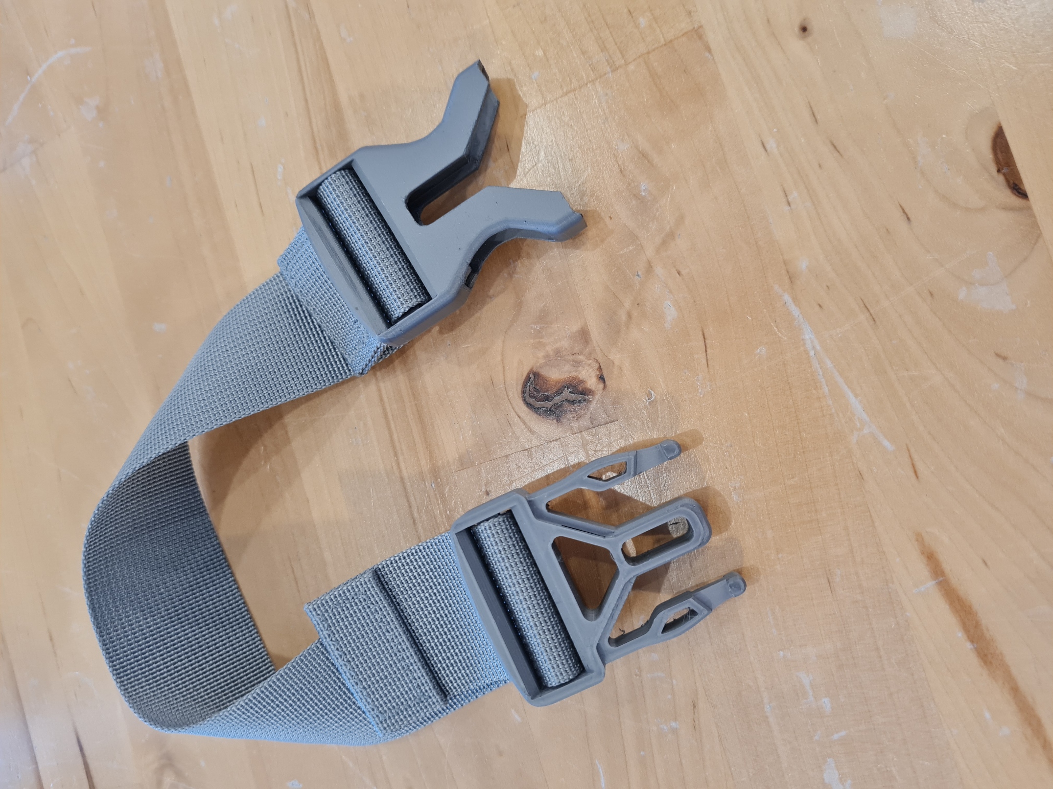 Clip Buckles for 1.5 inch webbing / DLX Twinpeak Waist Belt