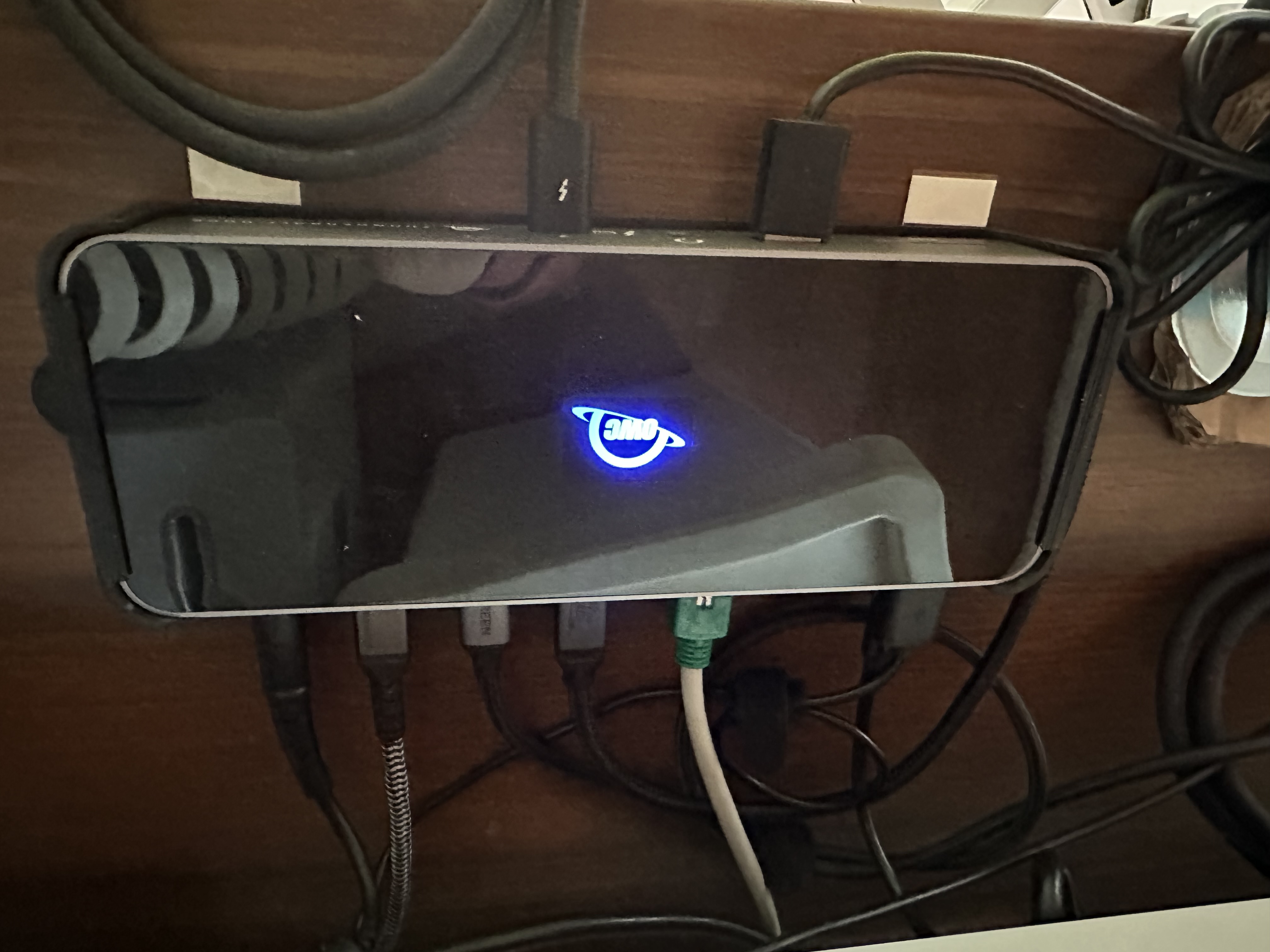 Snap-in mount for OWC Thunderbolt 4 Dock (OWCTB4DOCK) - photo 2