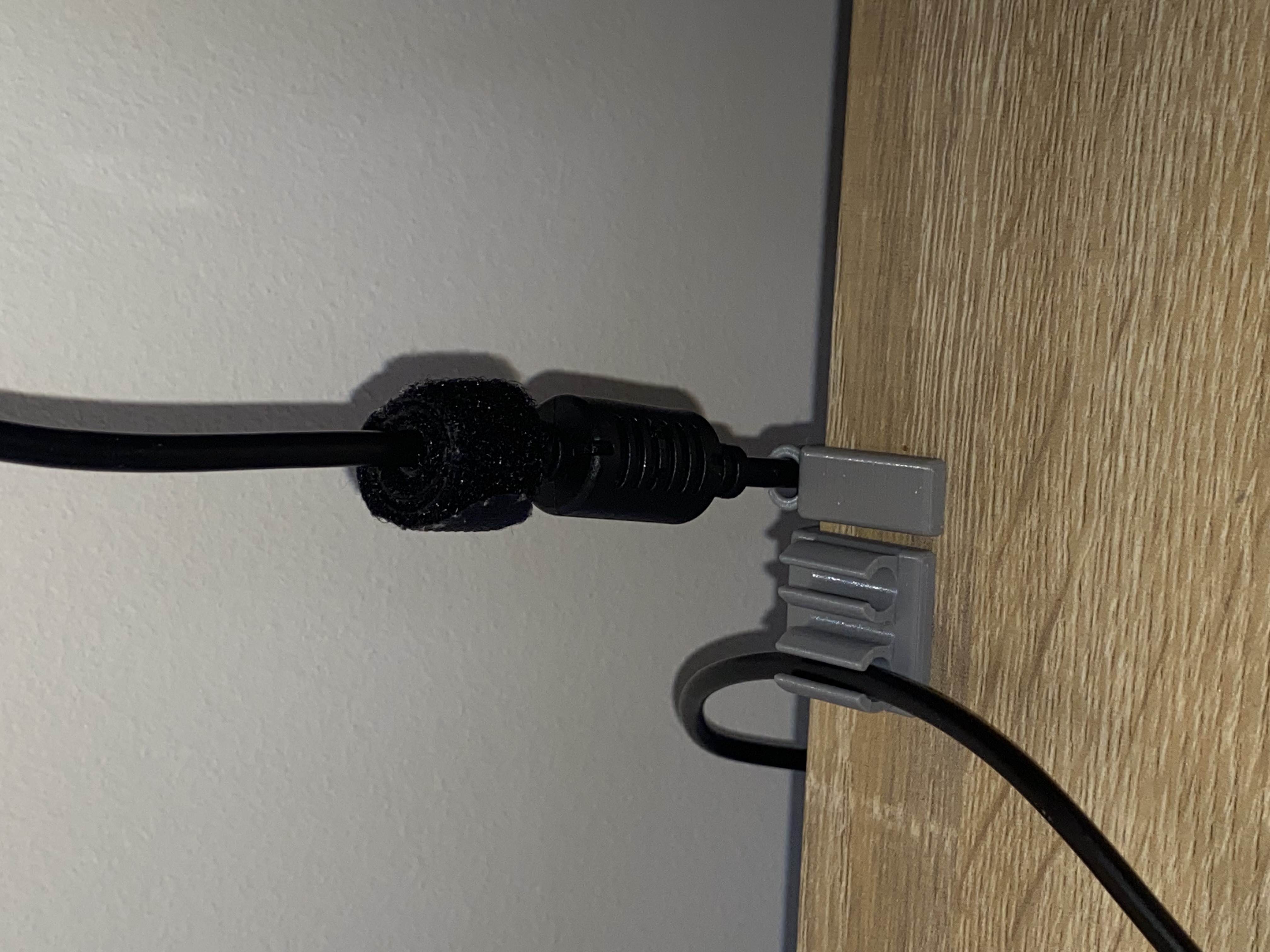Cable Clip/Holder Wire Desk Organiser - photo 3