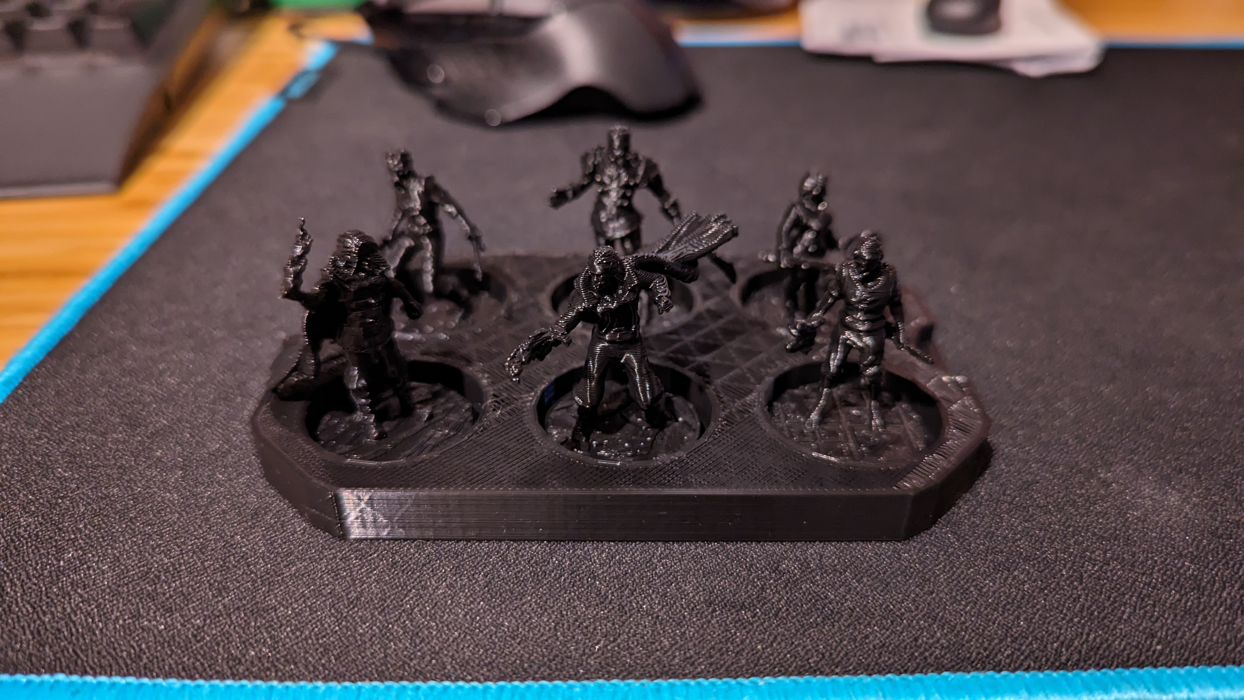 Tray for 25mm Base Minis (6 minis) - photo 3