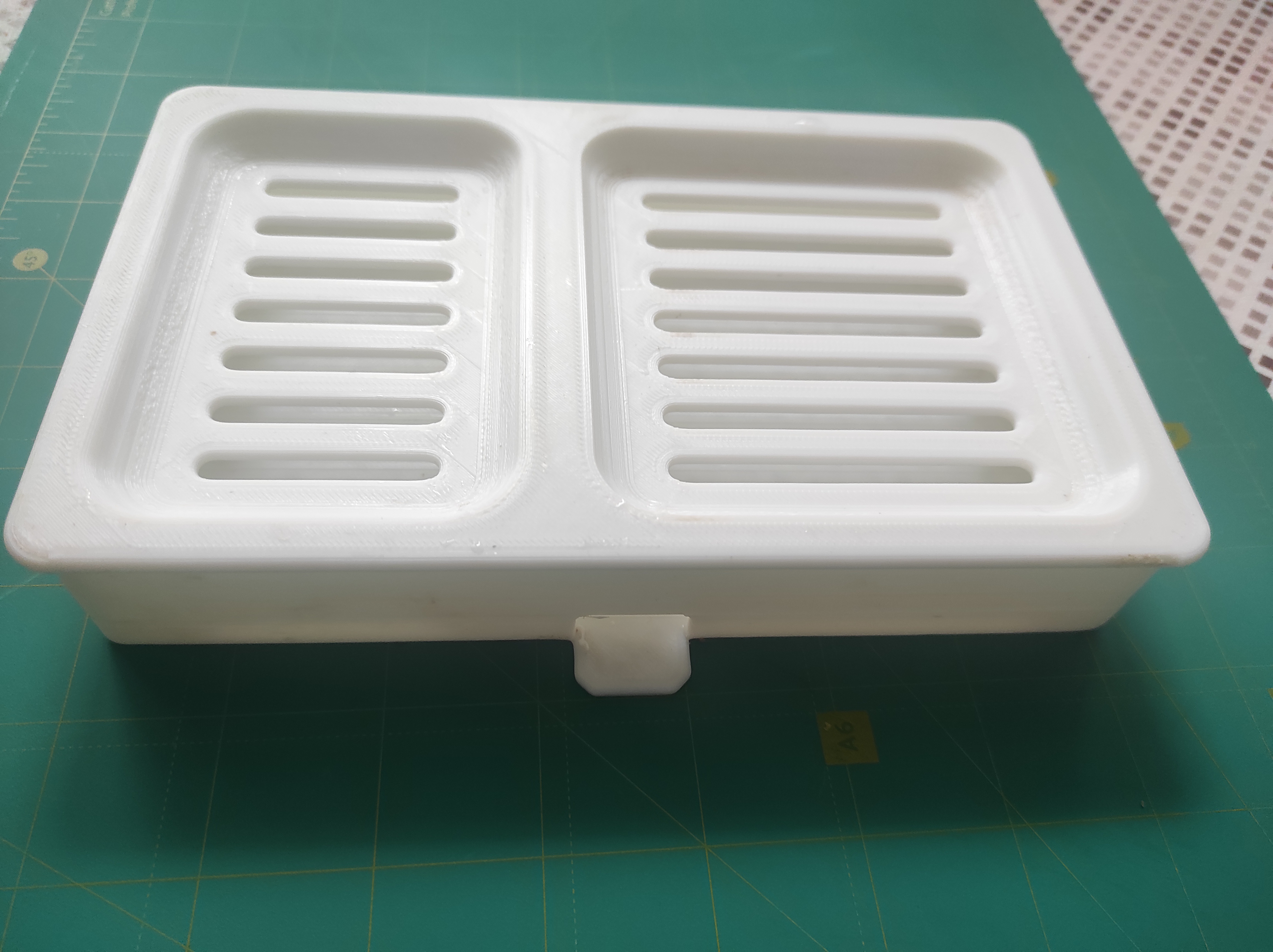 Kitchen soap and sponge holder - photo 2
