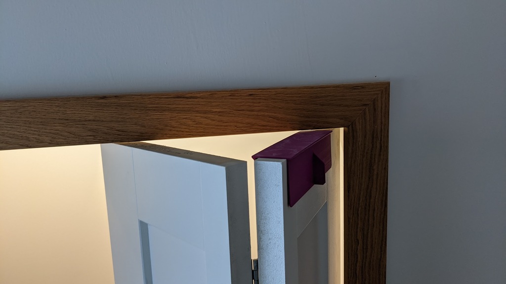 Child Lock Bi-Fold Door - photo 3