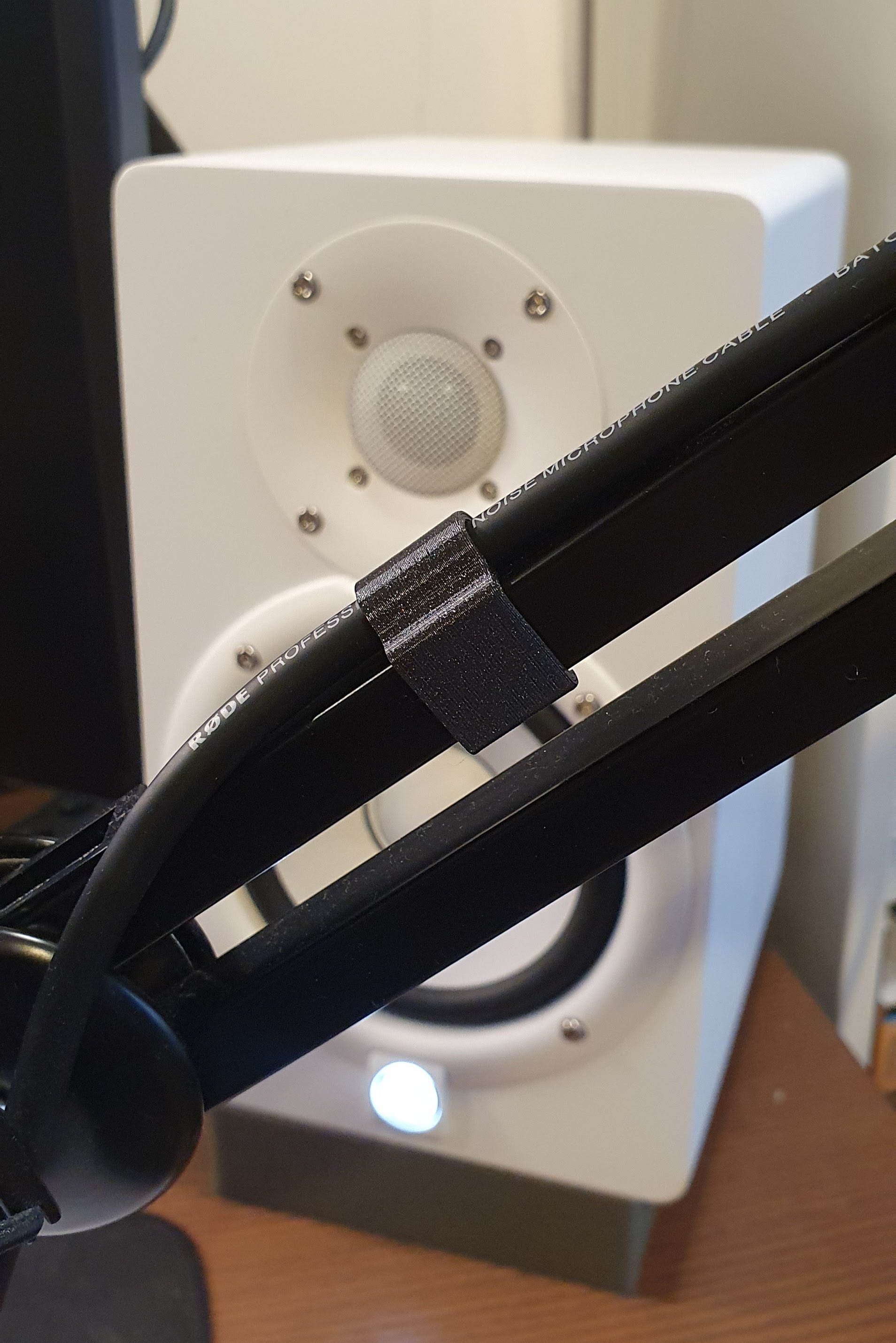 RODE Microphone Arm Cable Clip - photo 2