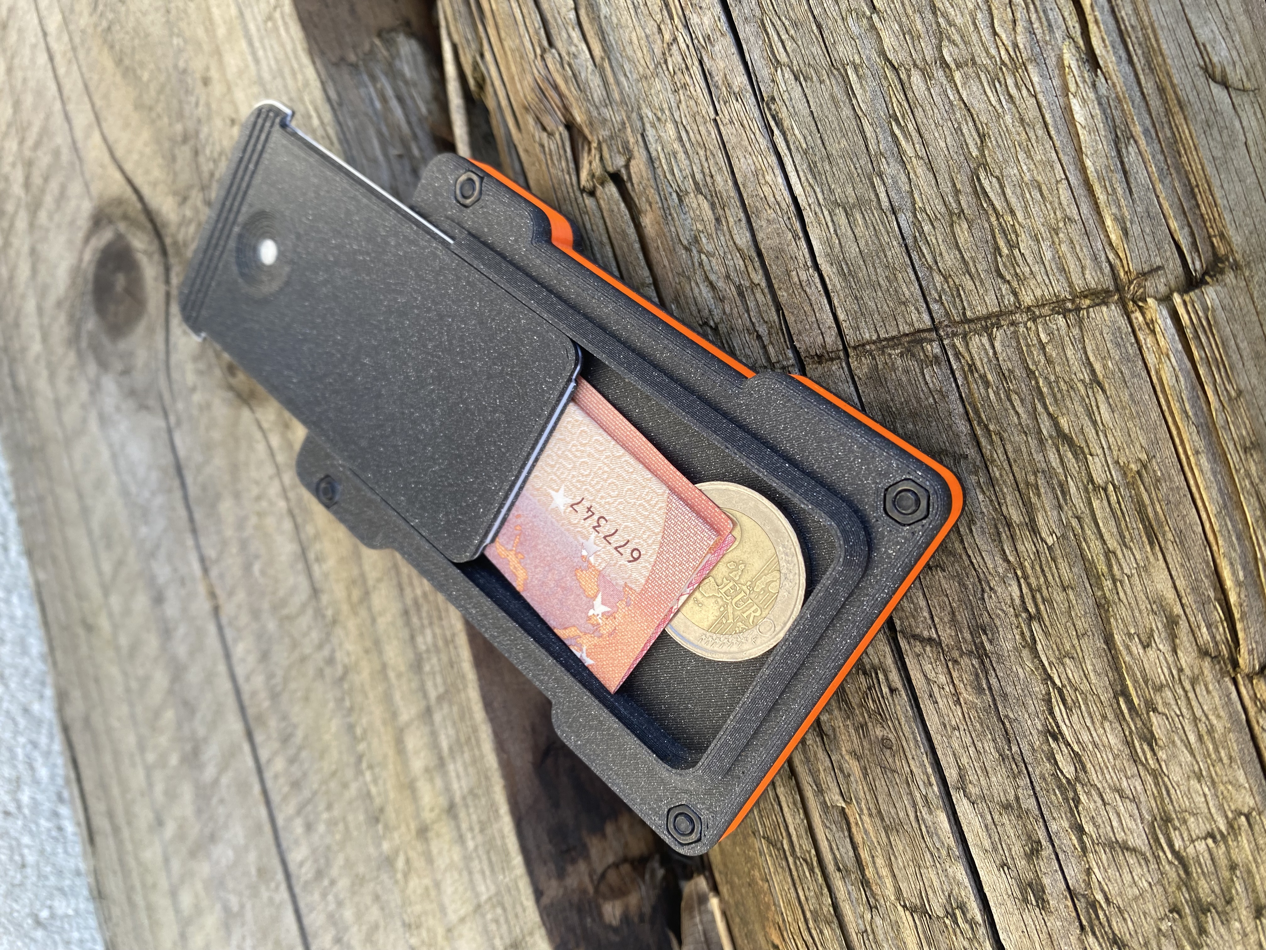 Pop-up credit card wallet spreader with coin/cash storage - photo 3