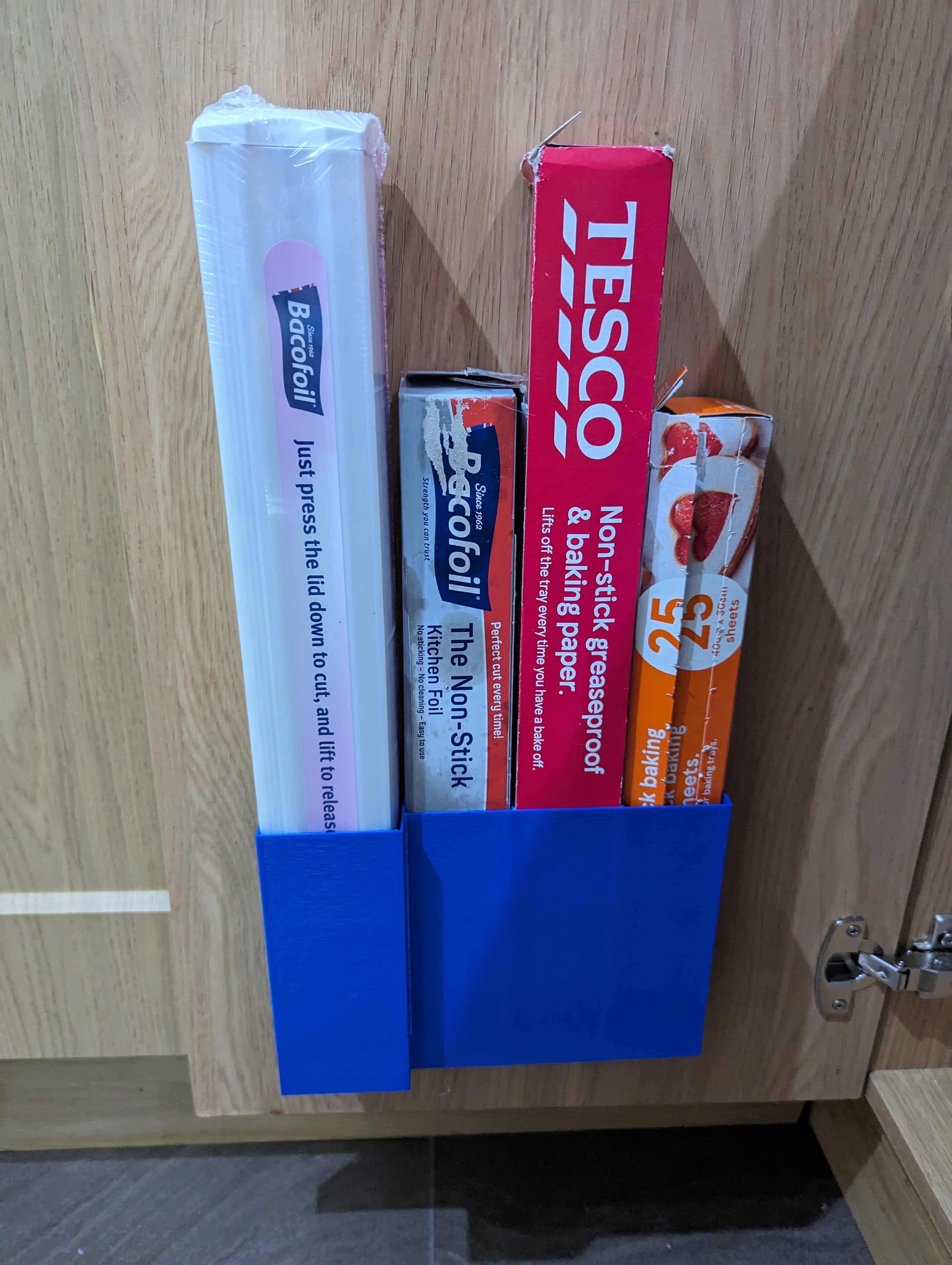 ClingFilm/Baking Paper/Foil Cupboard Door Holder - photo 3