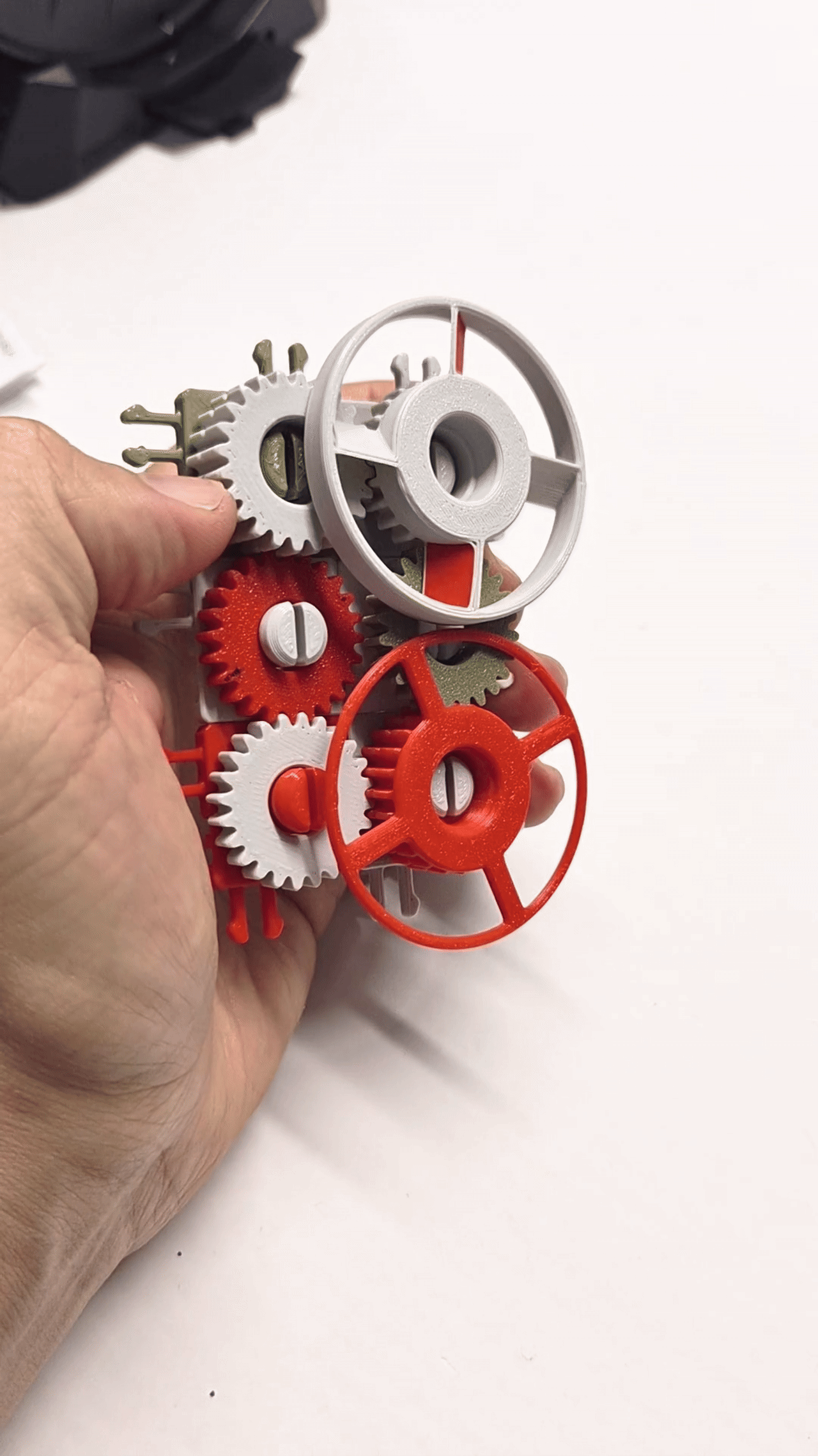 CLIPGEAR - Infinite Modular Snap-Together Gear System - photo 3