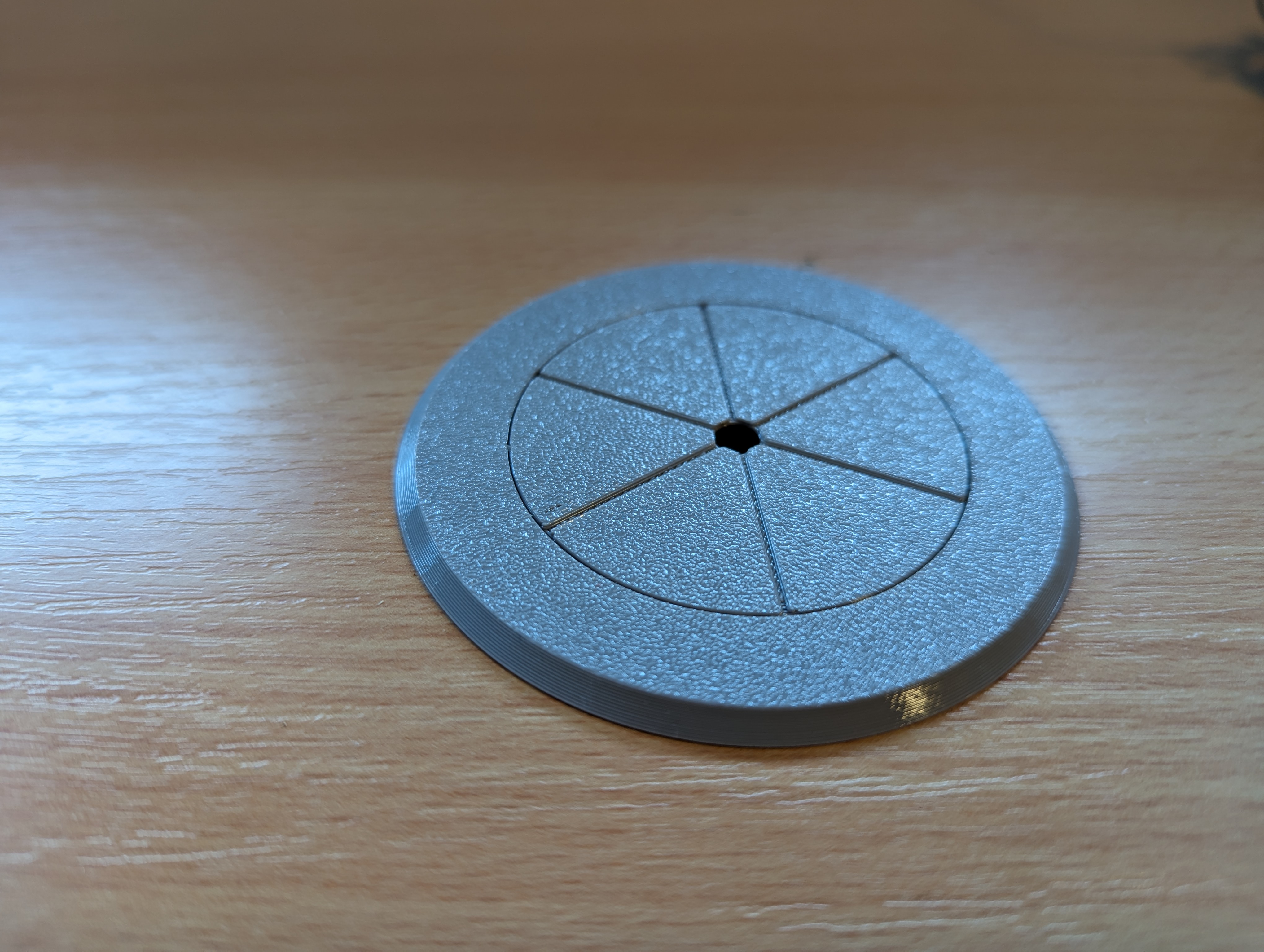 Parametrically cover for cable duct in table - photo 3