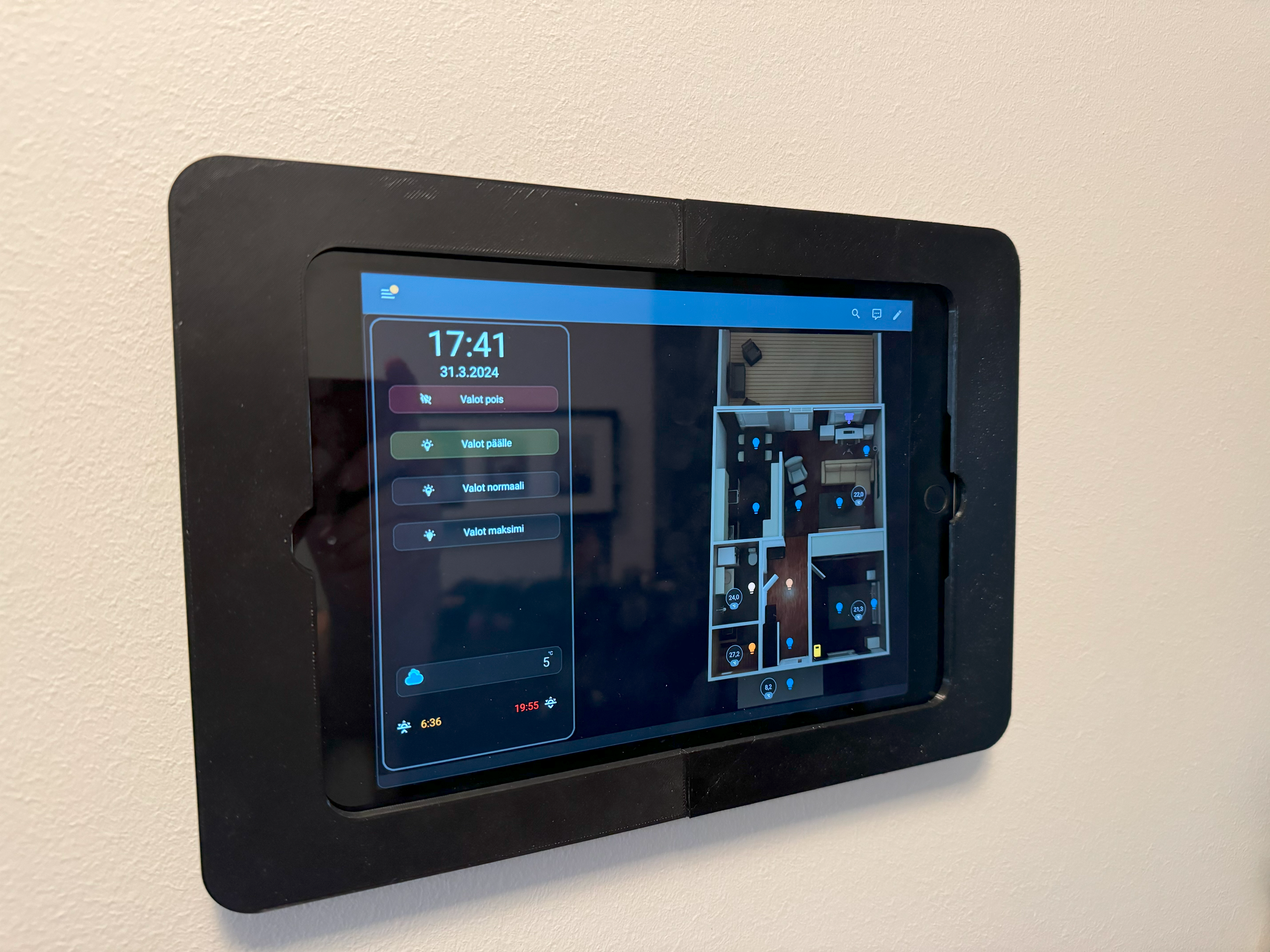 iPad Wall Mount