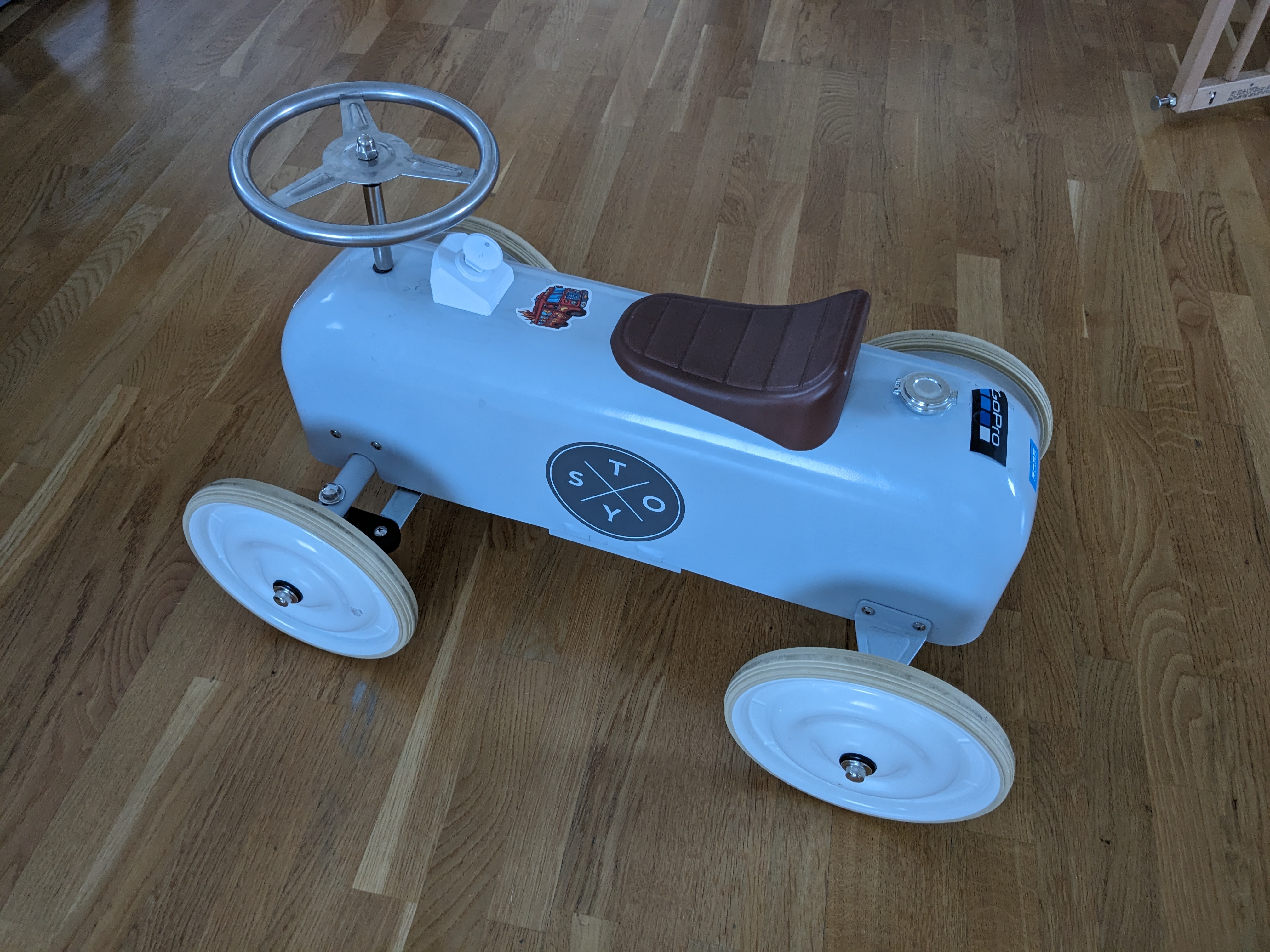 Toy car ignition with locking key