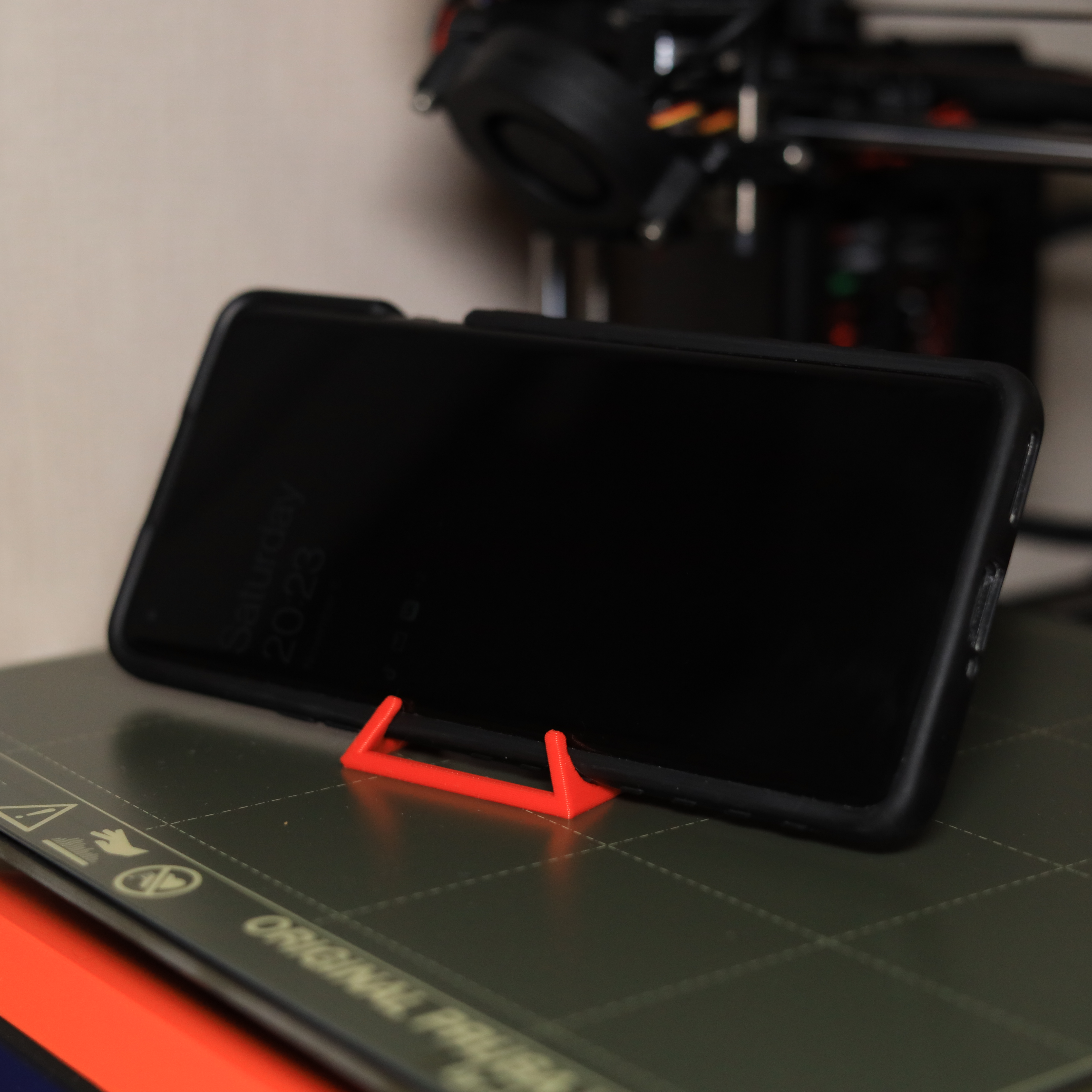 A Phone Stand in 20 Minutes - photo 2