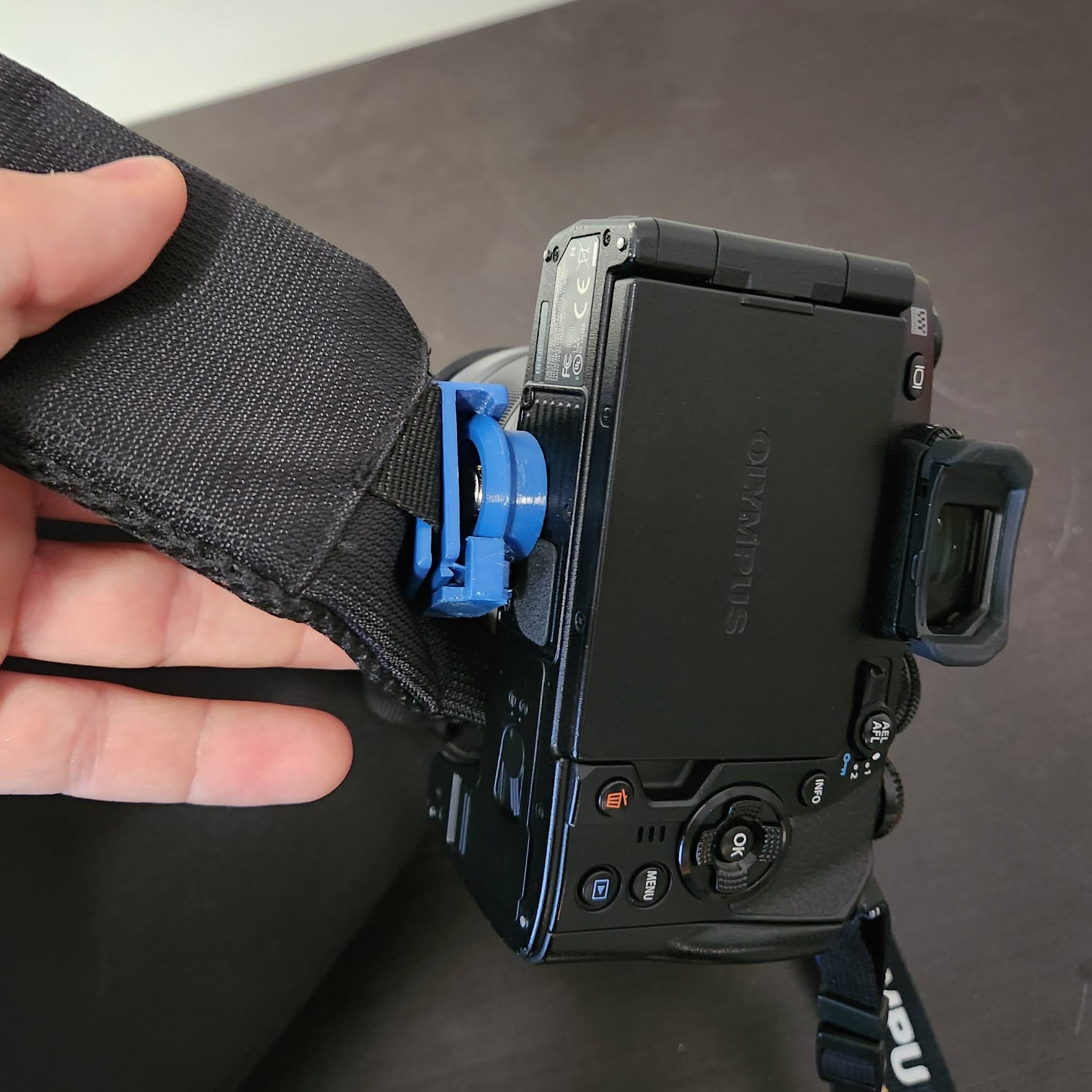 Camera Backpack Clip - photo 3
