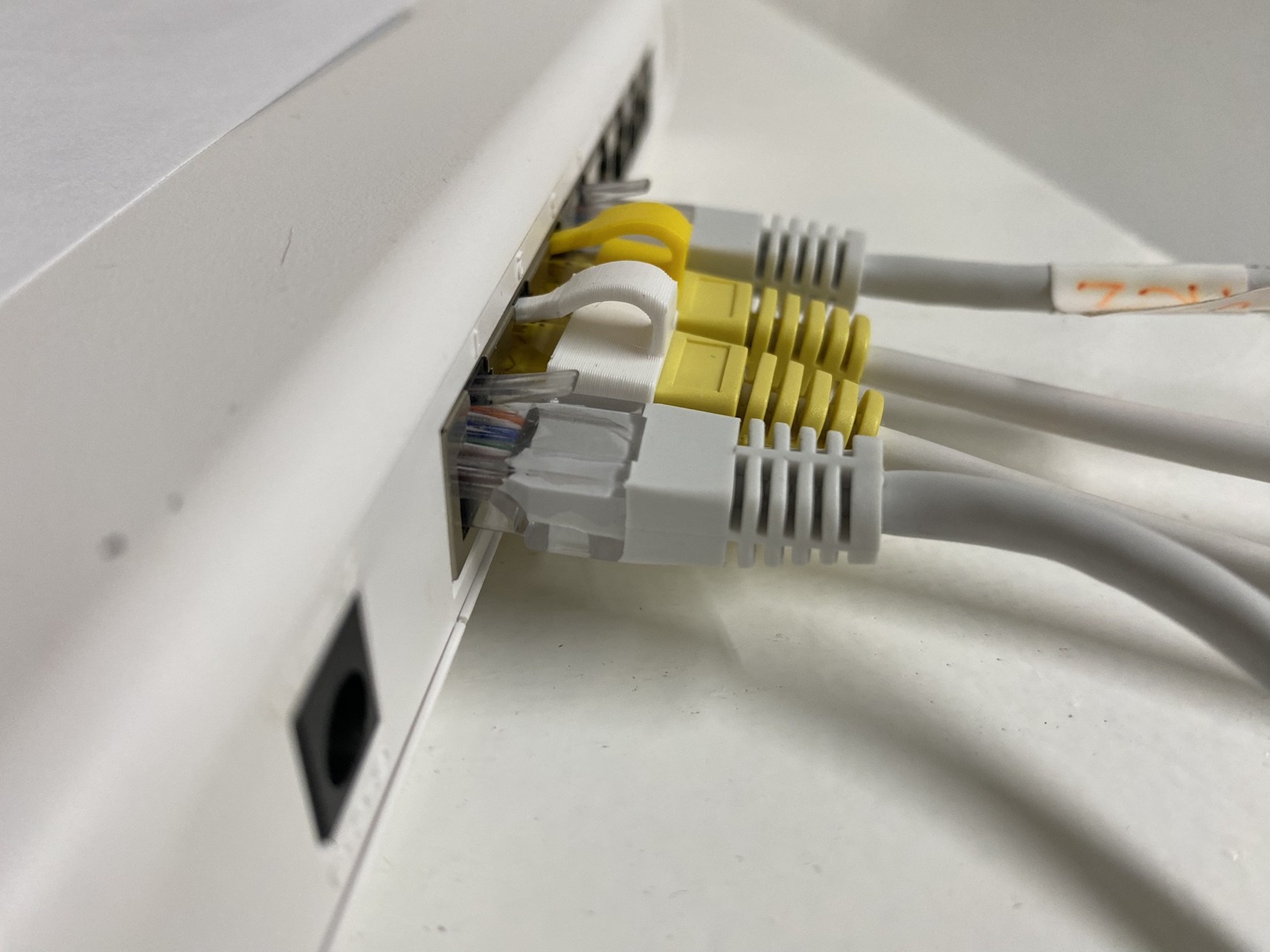 Ethernet RJ45 repair with snap lock - photo 3