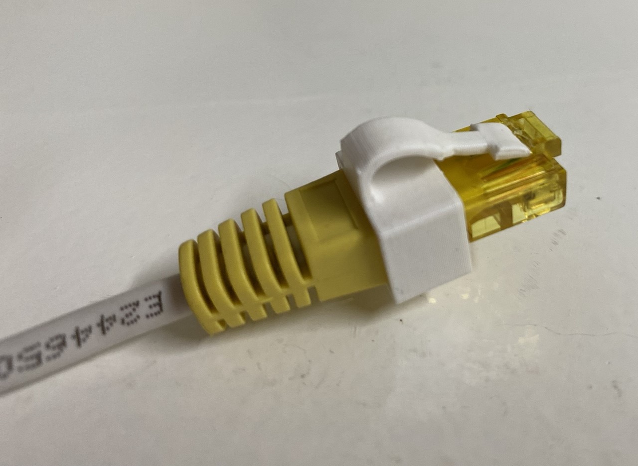 Ethernet RJ45 repair with snap lock - photo 4