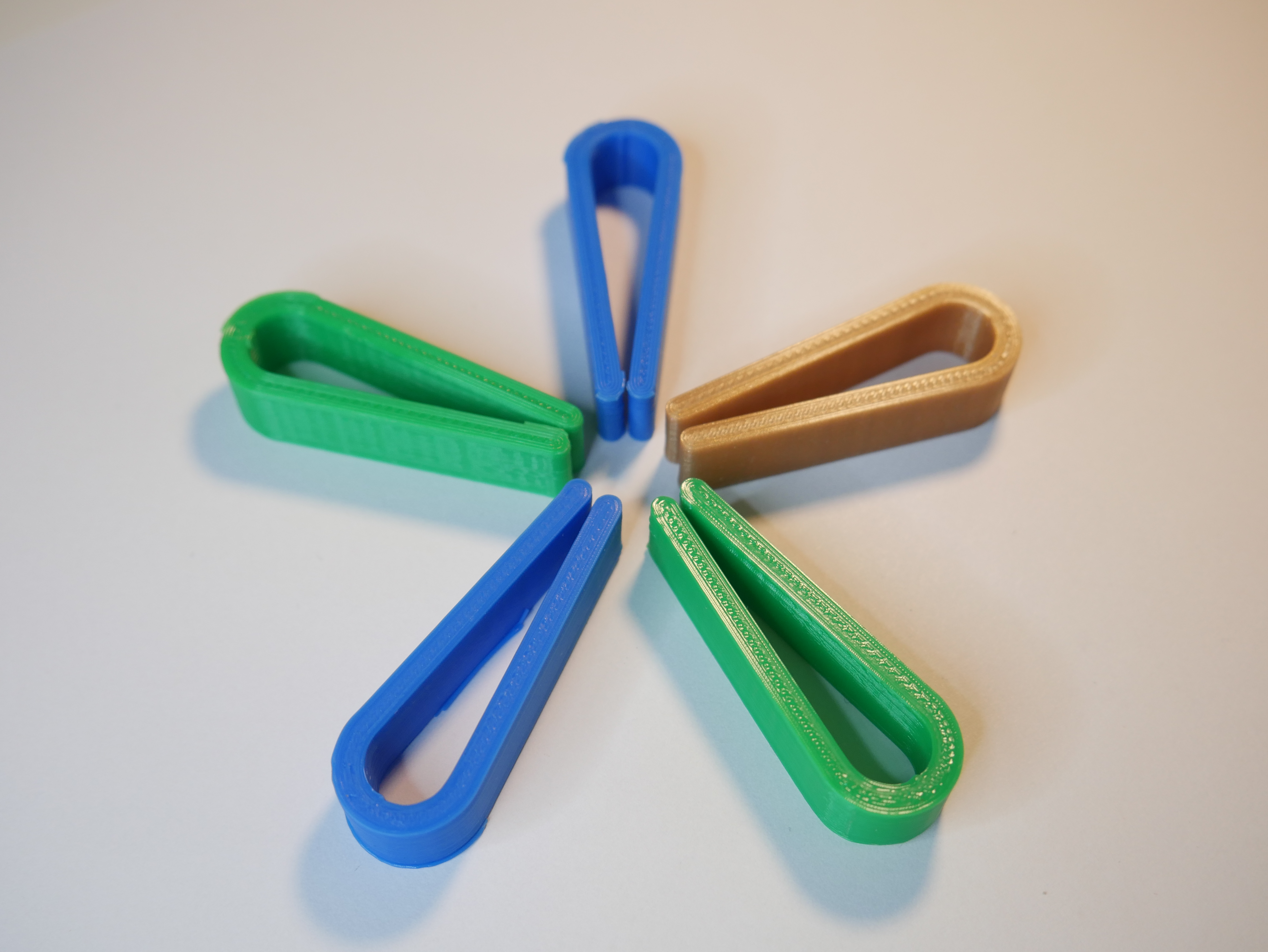 Small useful universal clip - photo 2