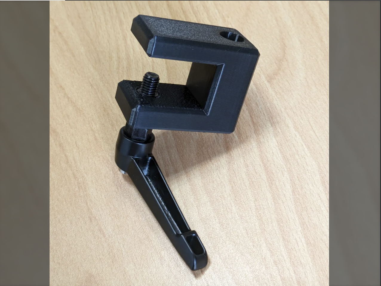 Držák na lampičku Ø 12mm rozteč 23mm (clamp) uchycení M8 šroub