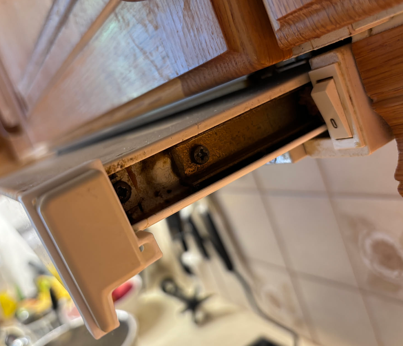 Kitchen fan light switcher - photo 2